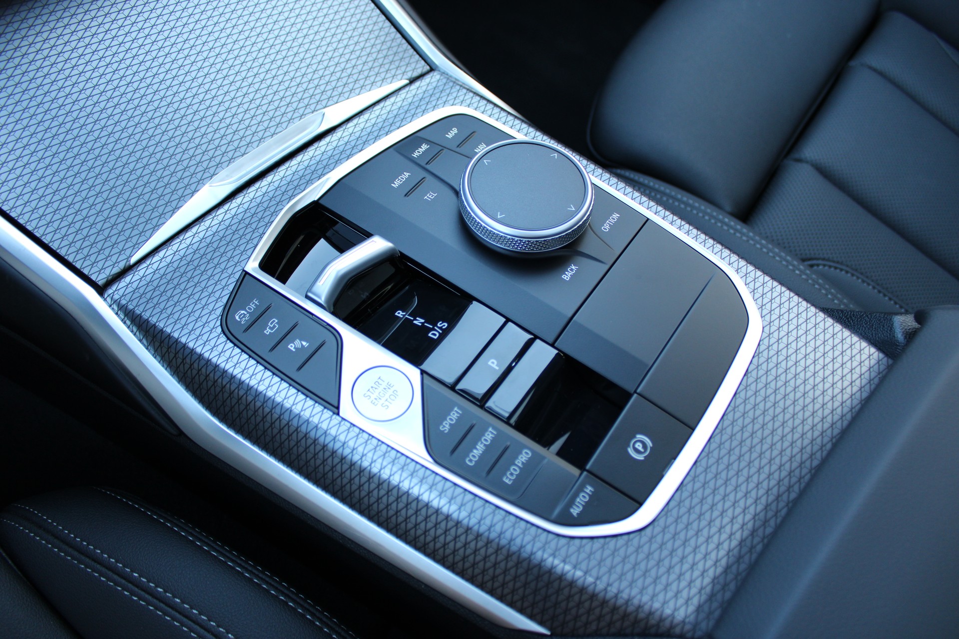 BMW 320d xDrive Touring M Sport-image-10