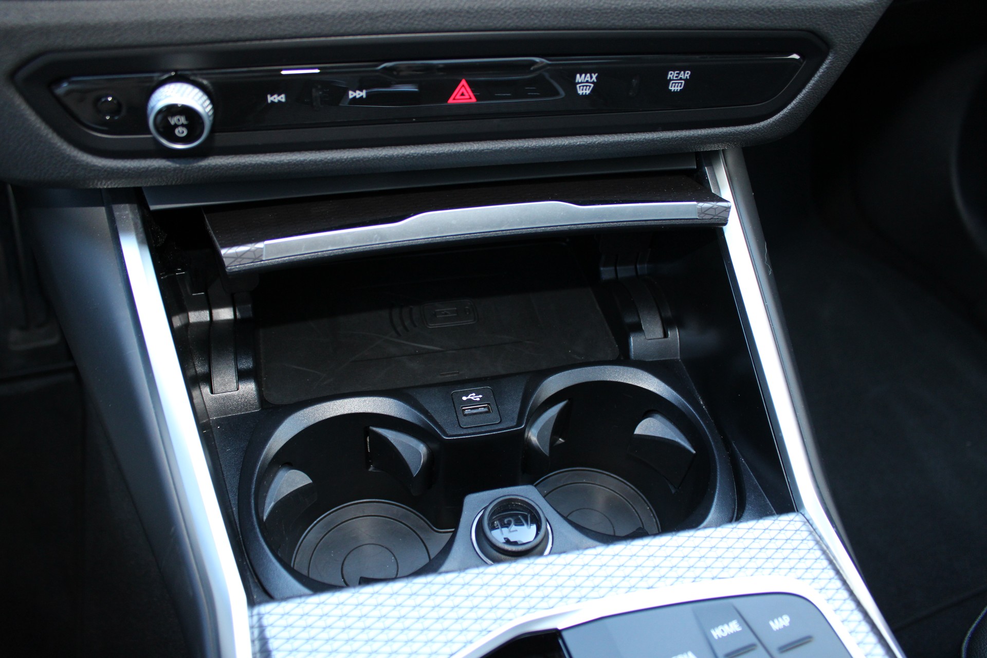 BMW 320d xDrive Touring M Sport-image-11