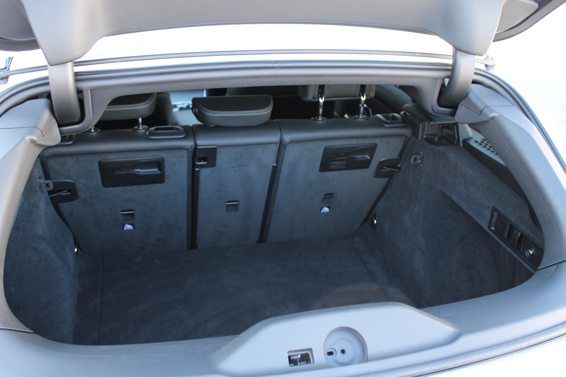 BMW 320d xDrive Touring M Sport-image-17