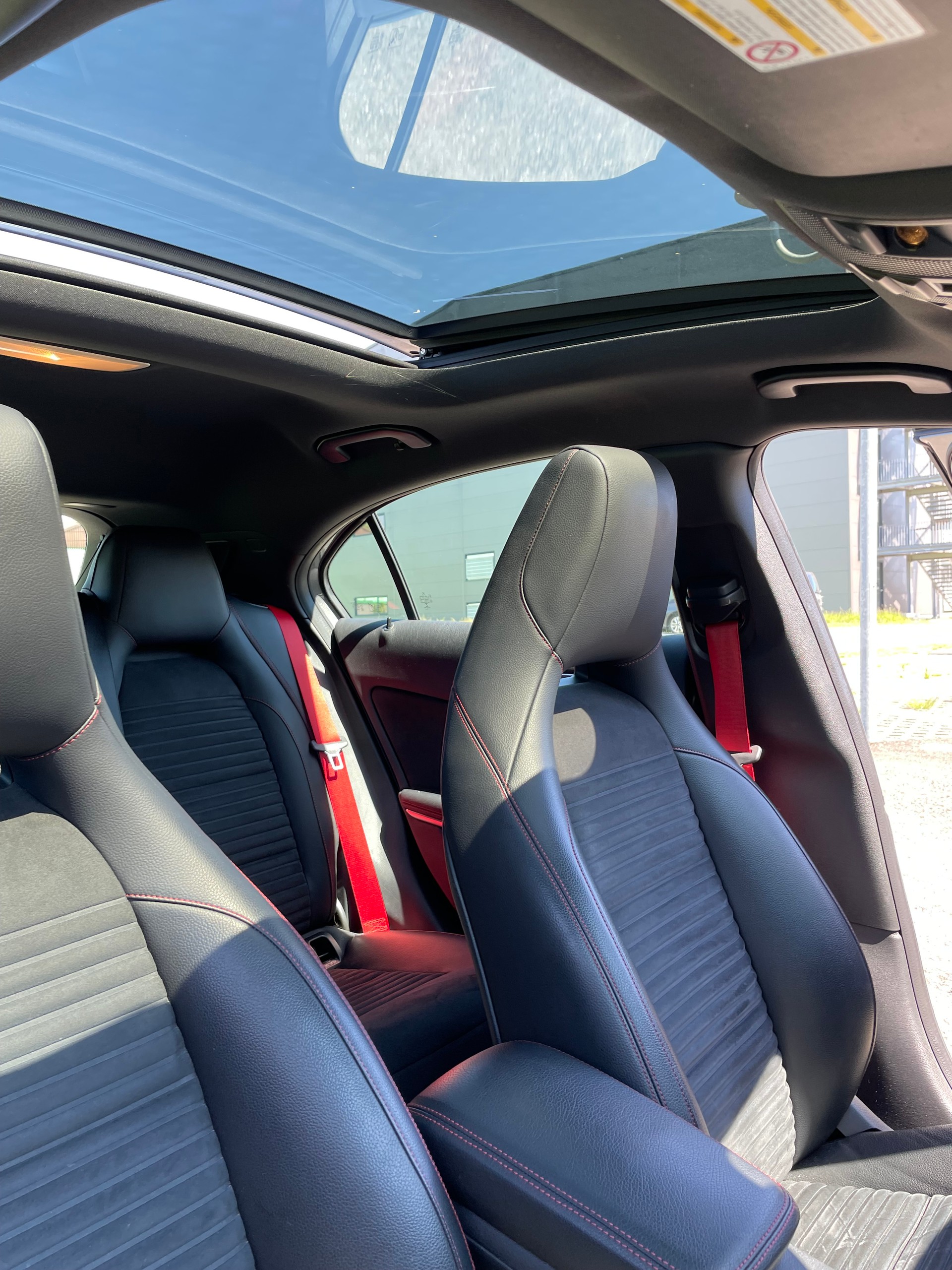MERCEDES-BENZ A 250 Sport 7G-DCT-image-5