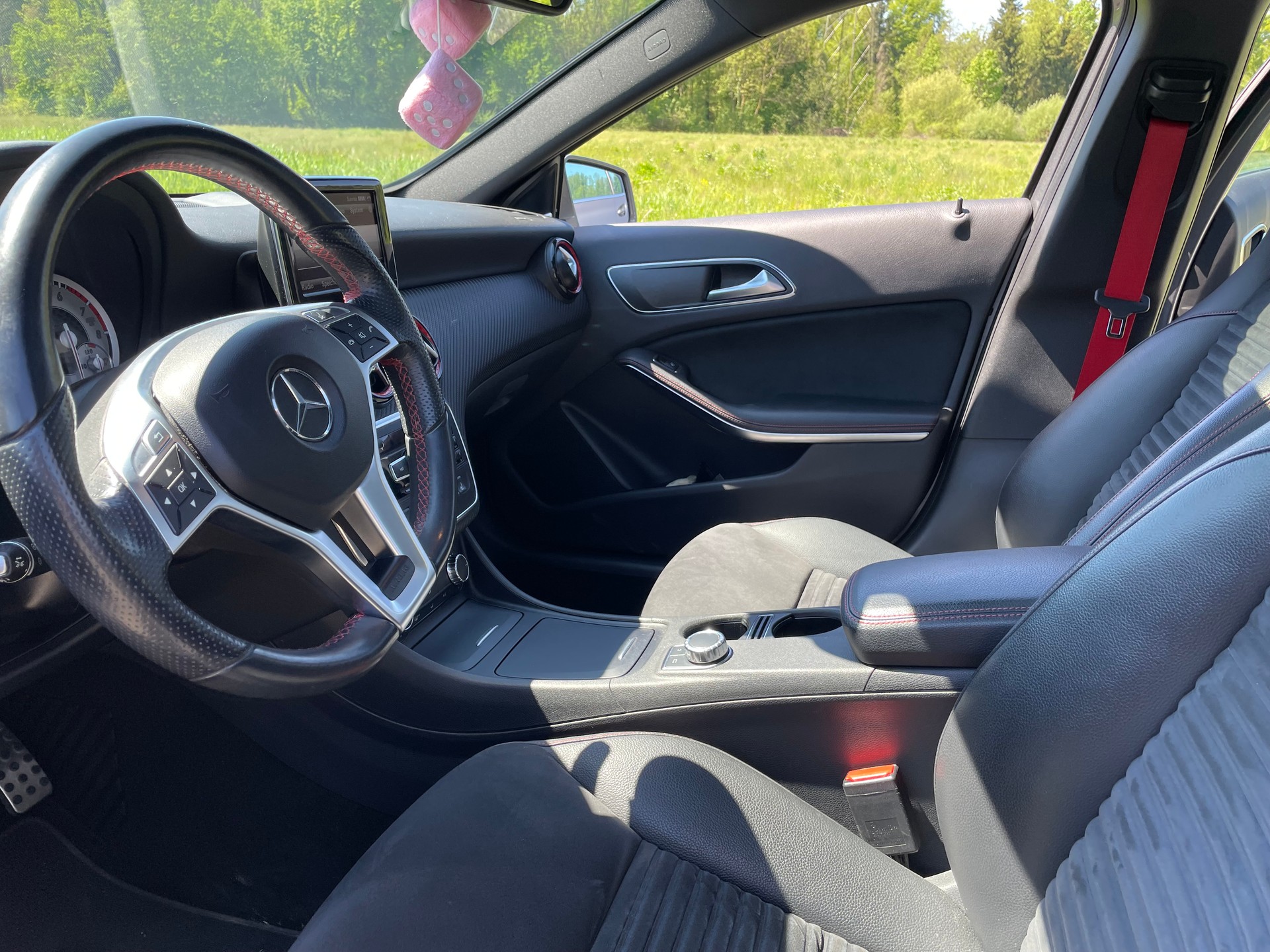MERCEDES-BENZ A 250 Sport 7G-DCT-image-6