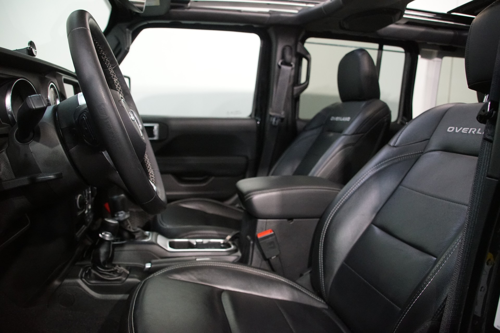 JEEP Wrangler 2.0 Unlimited Sahara Overland *swiss* Automatic-image-11