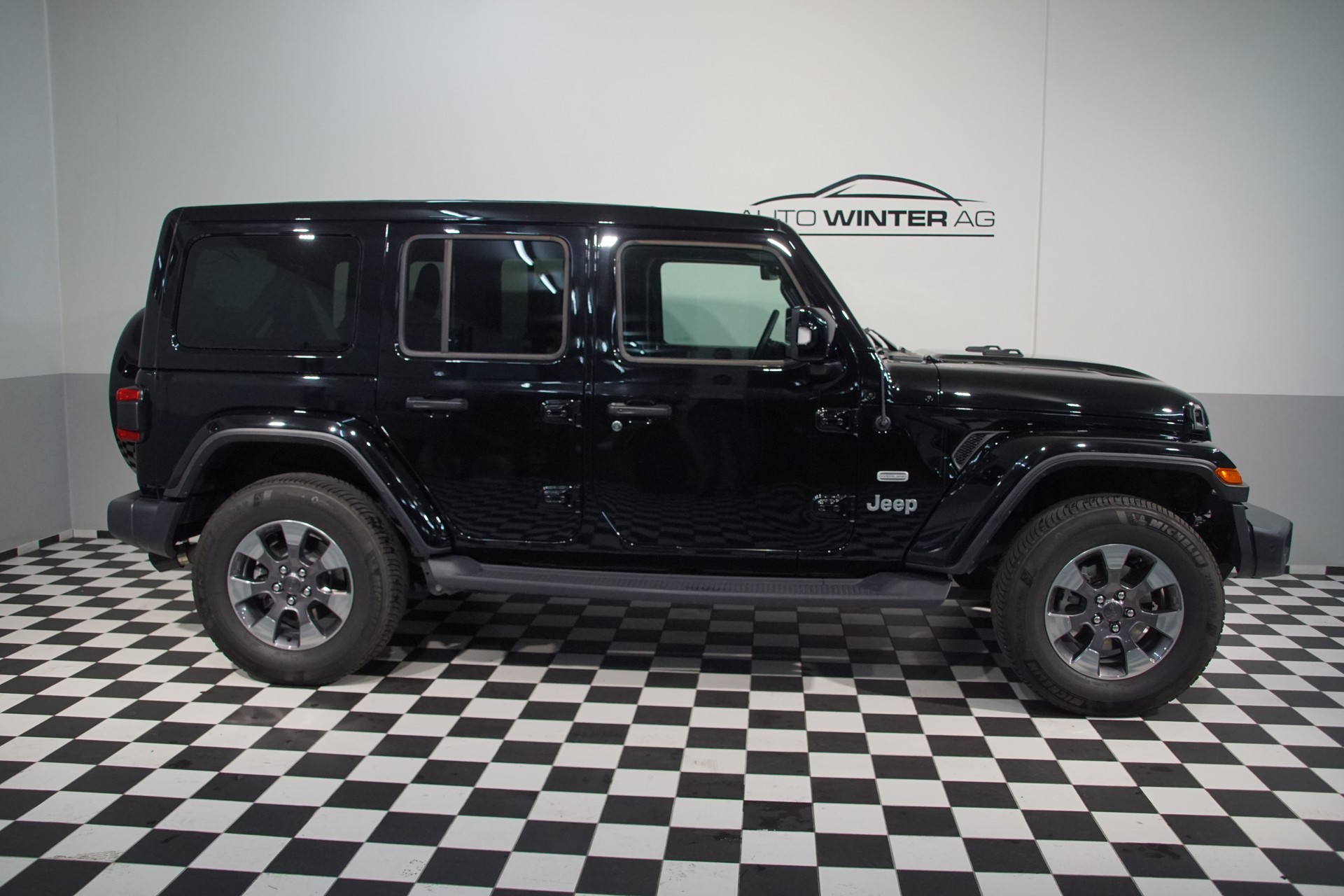 JEEP Wrangler 2.0 Unlimited Sahara Overland *swiss* Automatic-image-4