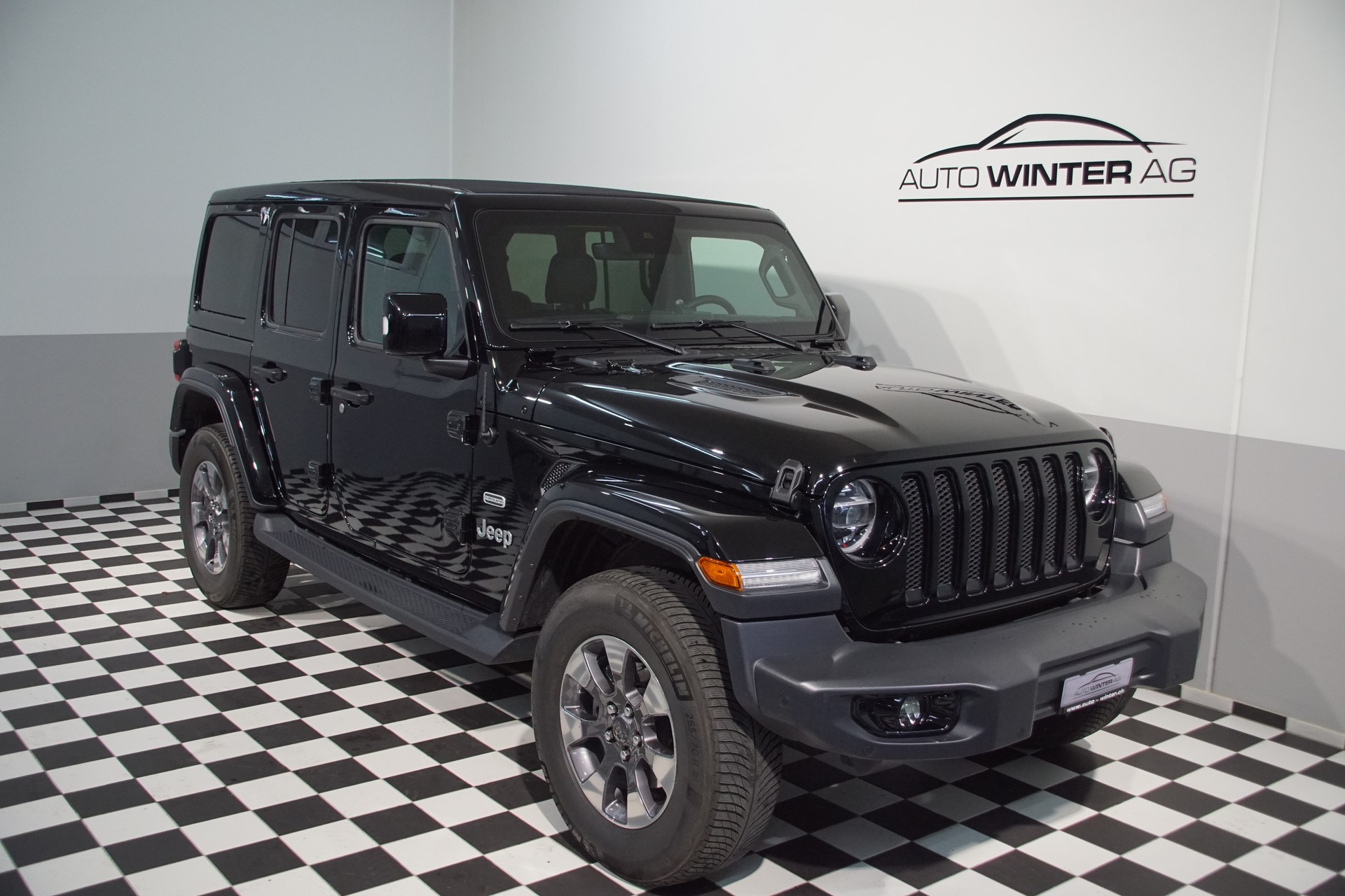 JEEP Wrangler 2.0 Unlimited Sahara Overland *swiss* Automatic-image-0