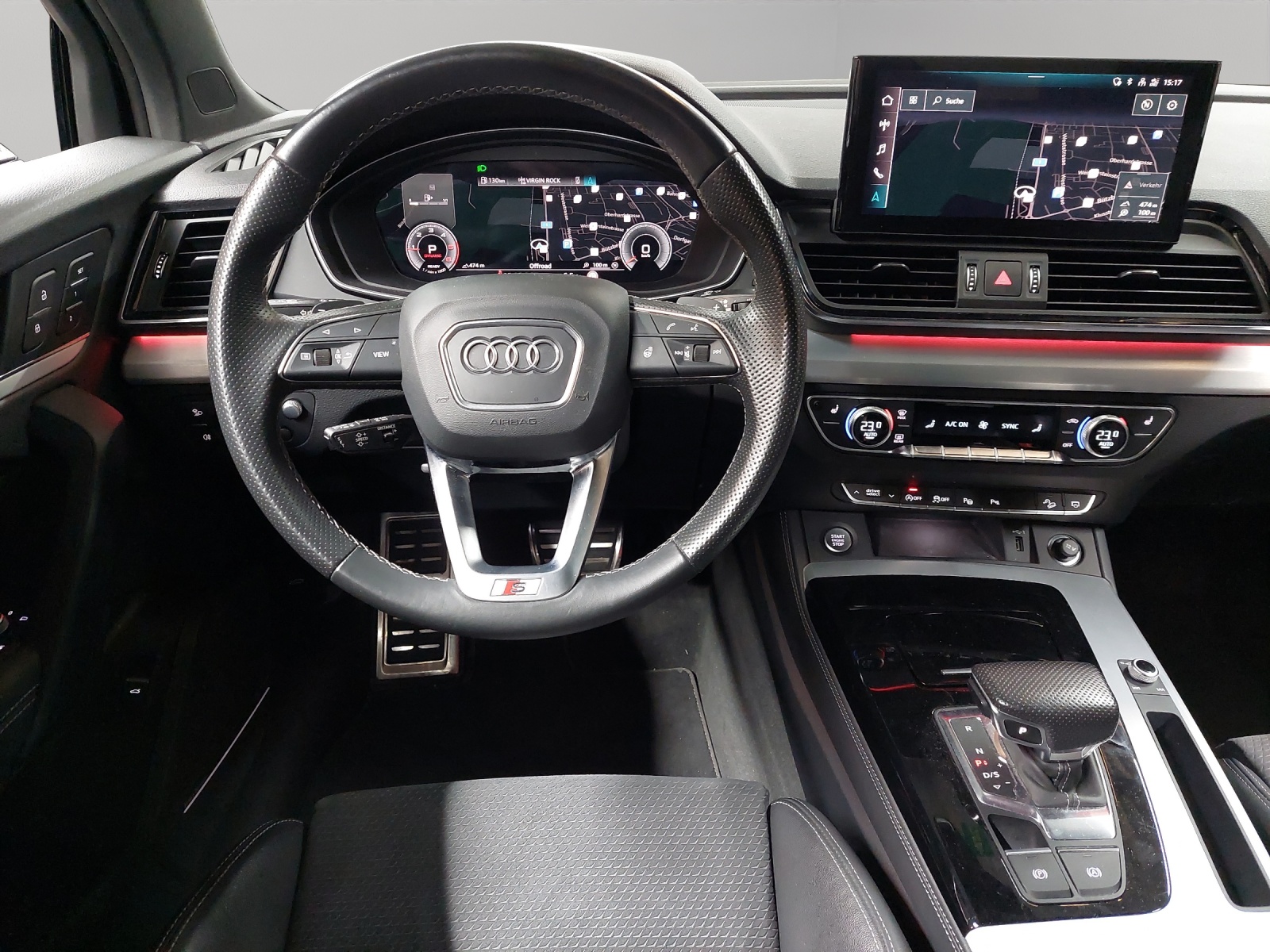 AUDI Q5 40 TDI Black Edition quattro S-tronic-image-6