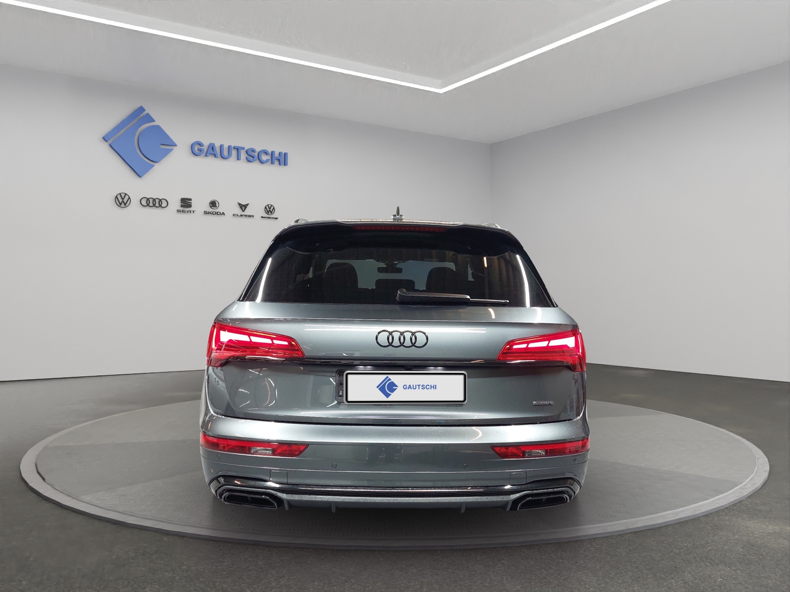 AUDI Q5 40 TDI Black Edition quattro S-tronic-image-3