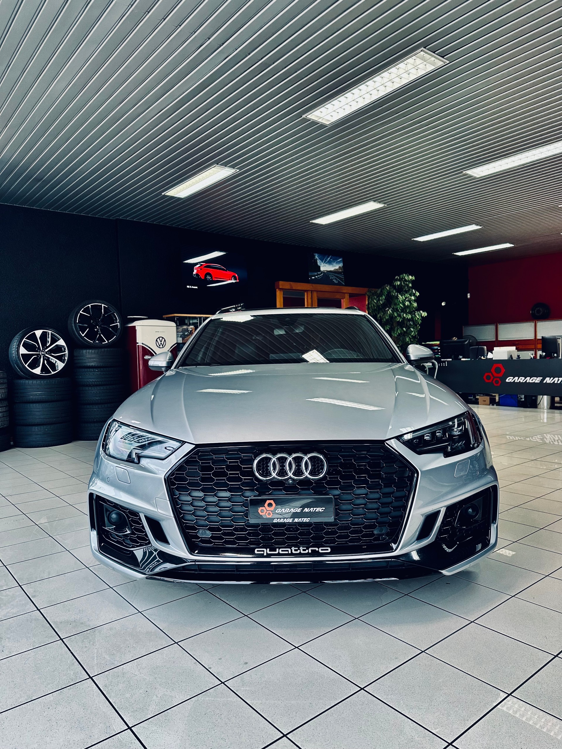 AUDI RS4 Avant 2.9 TFSI quattro tiptronic-image-2