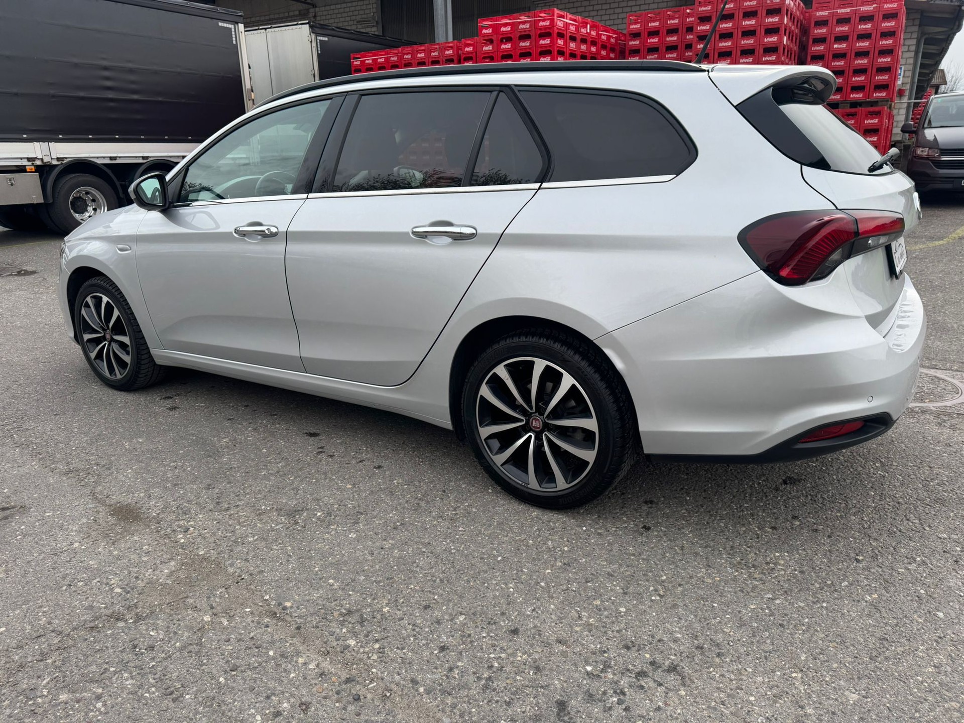 FIAT Tipo 1.6MJ Station Wagon Lounge DCT-image-4