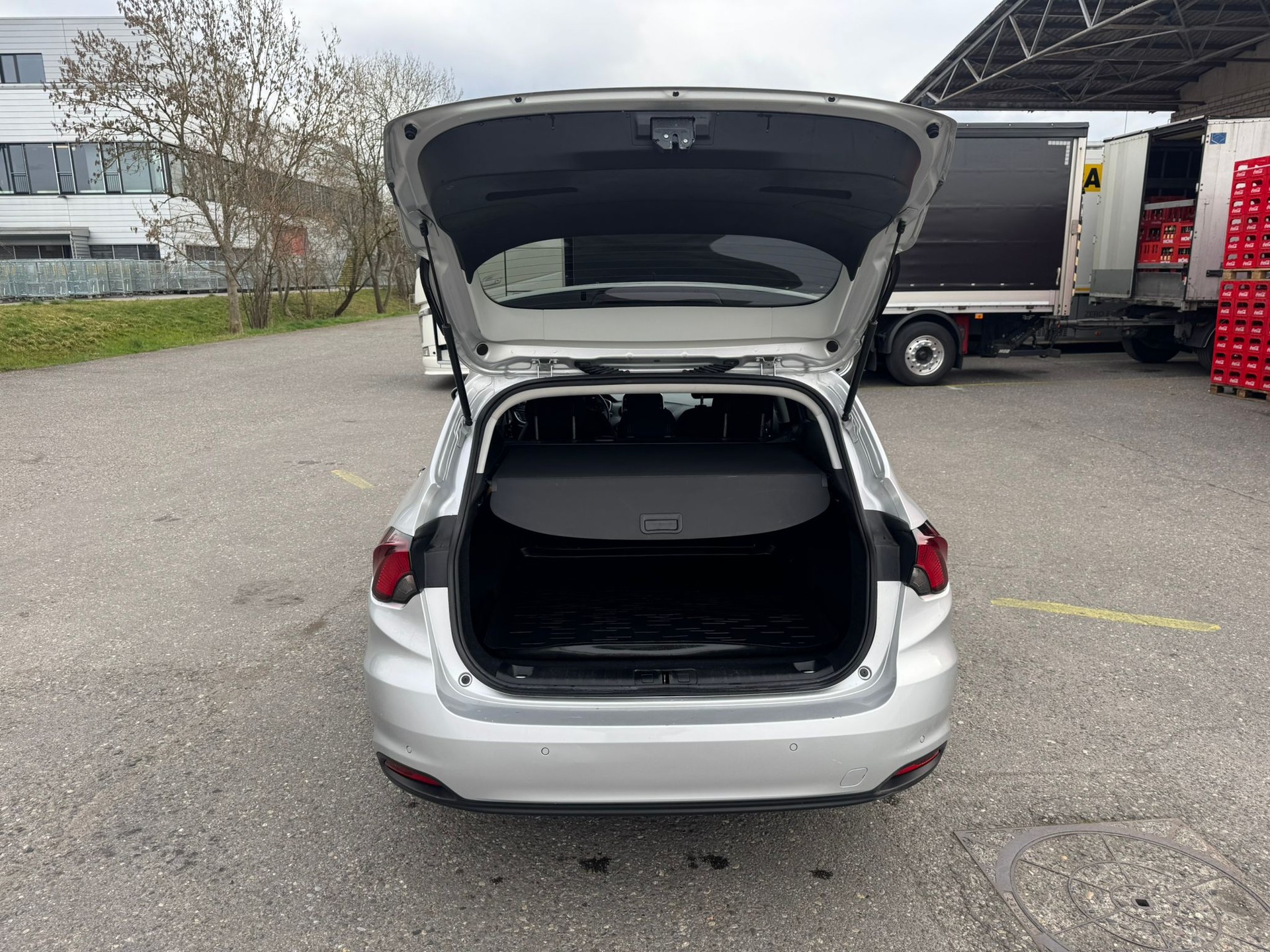 FIAT Tipo 1.6MJ Station Wagon Lounge DCT-image-6