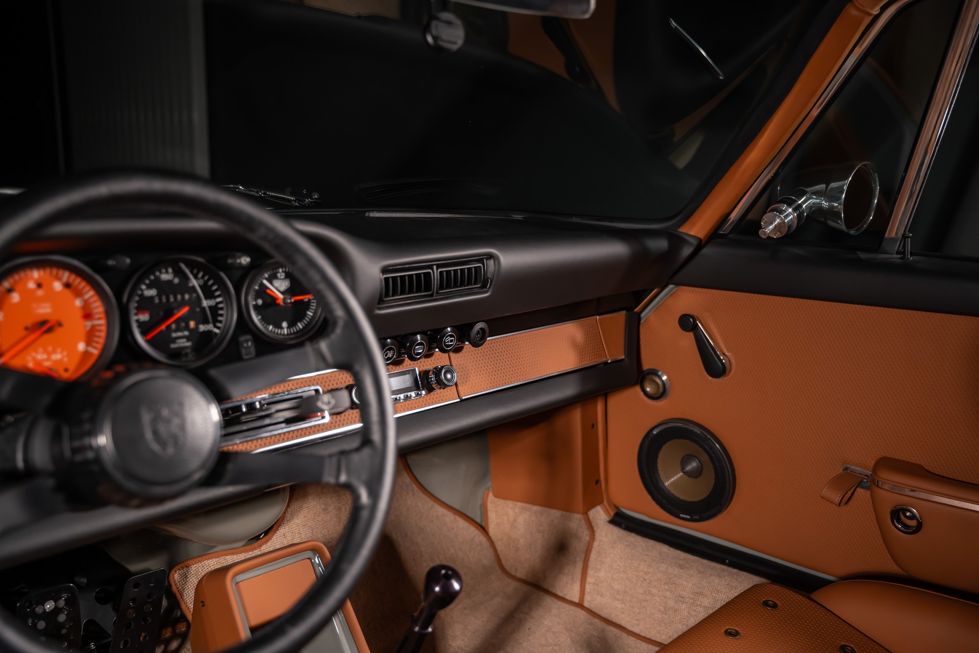 PORSCHE 911 Backdate-image-26