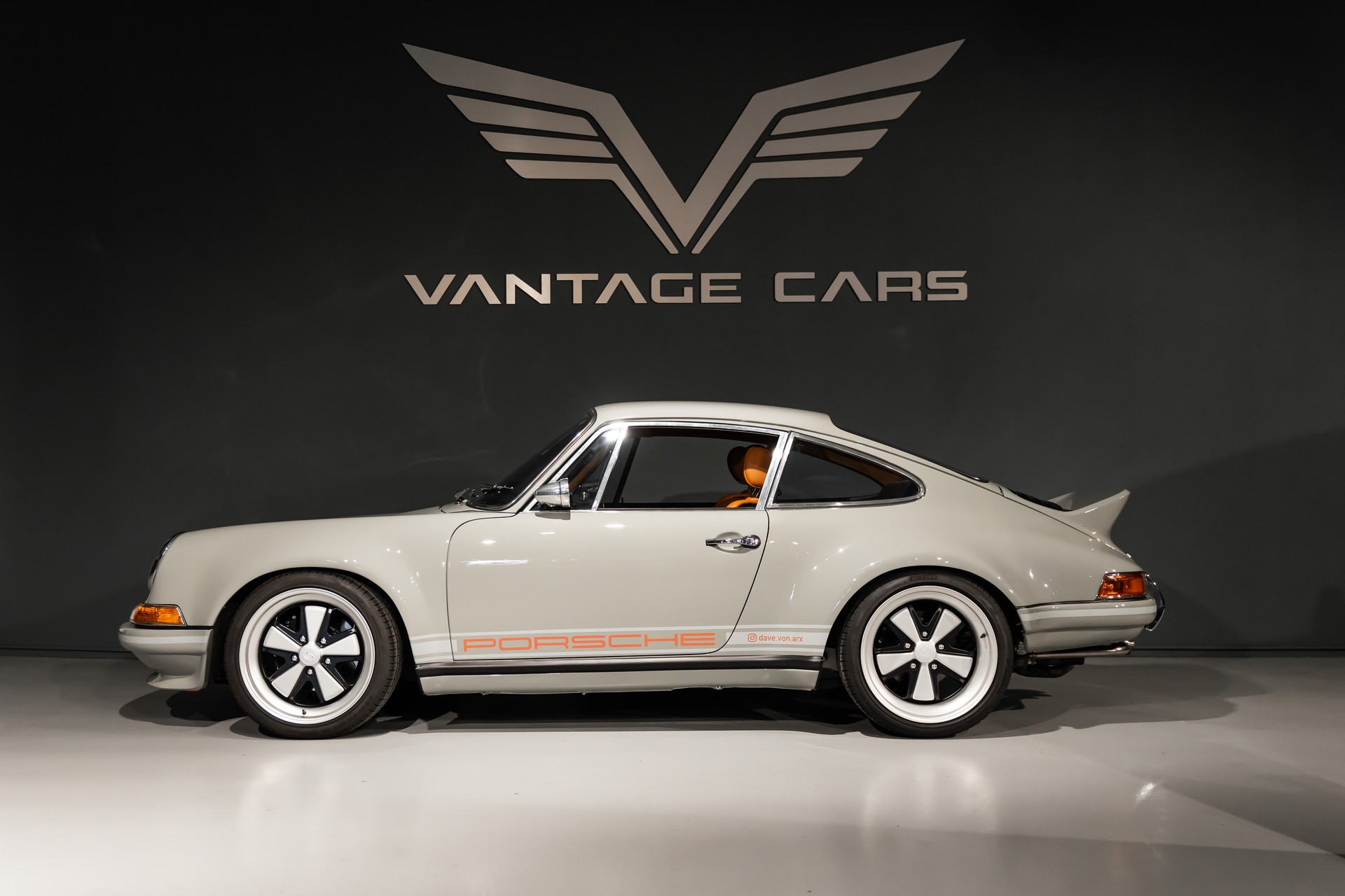 PORSCHE 911 Backdate-image-1
