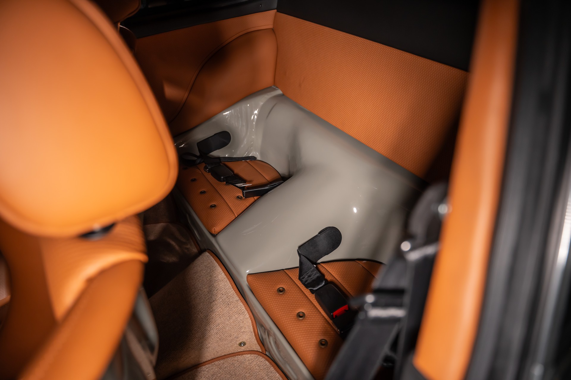 PORSCHE 911 Backdate-image-27