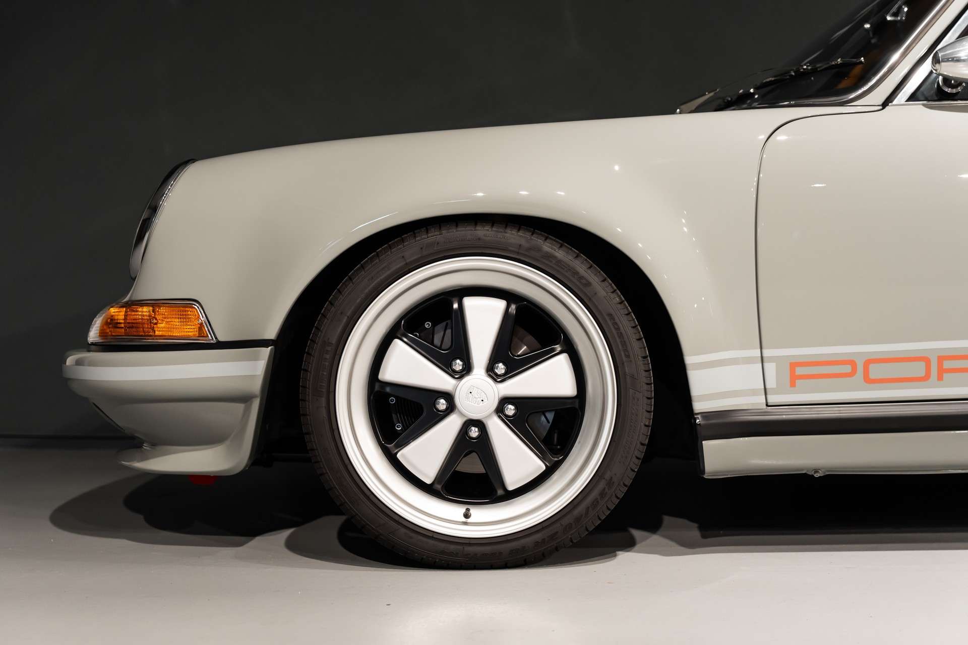 PORSCHE 911 Backdate-image-3