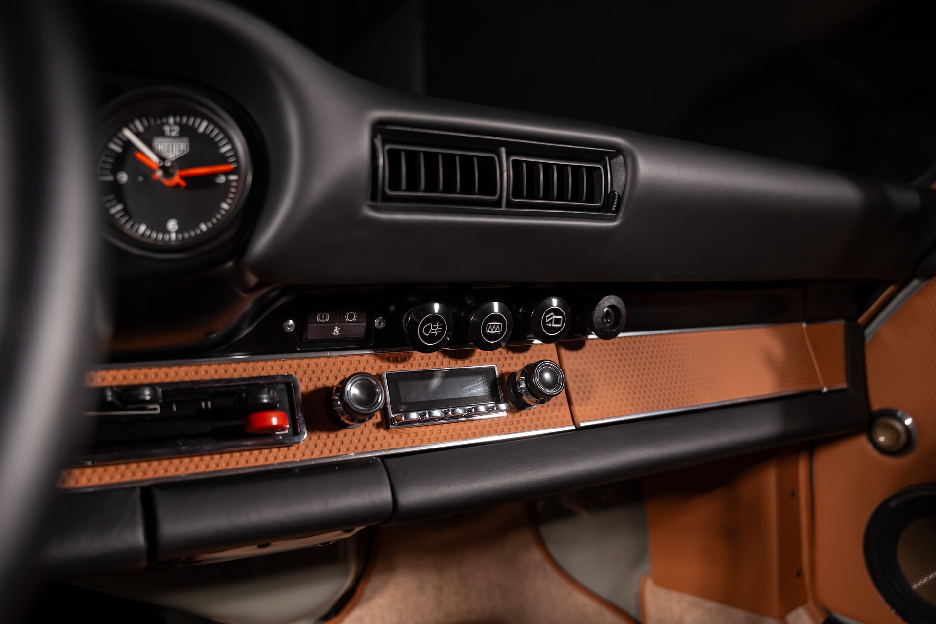 PORSCHE 911 Backdate-image-23