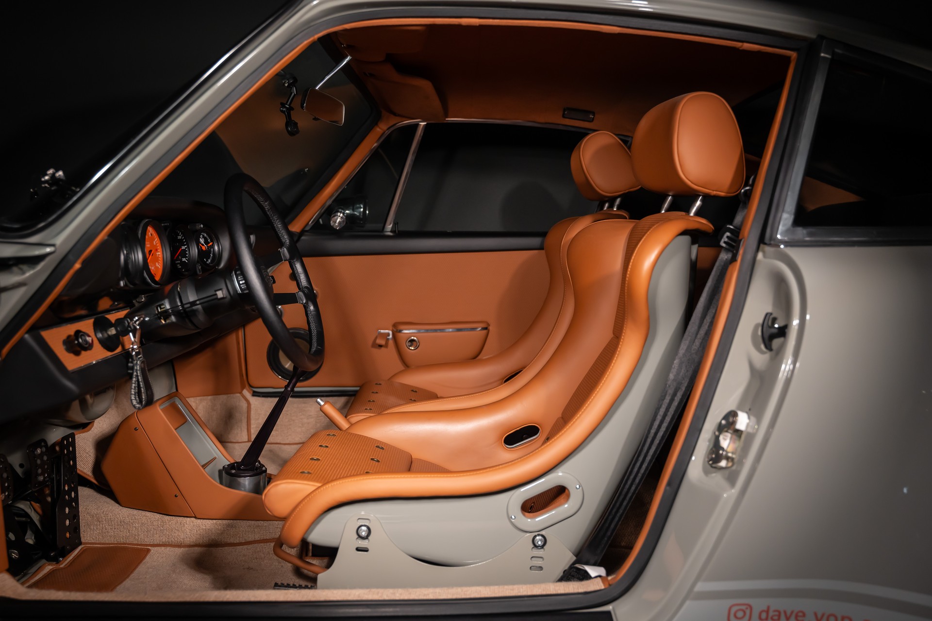PORSCHE 911 Backdate-image-14