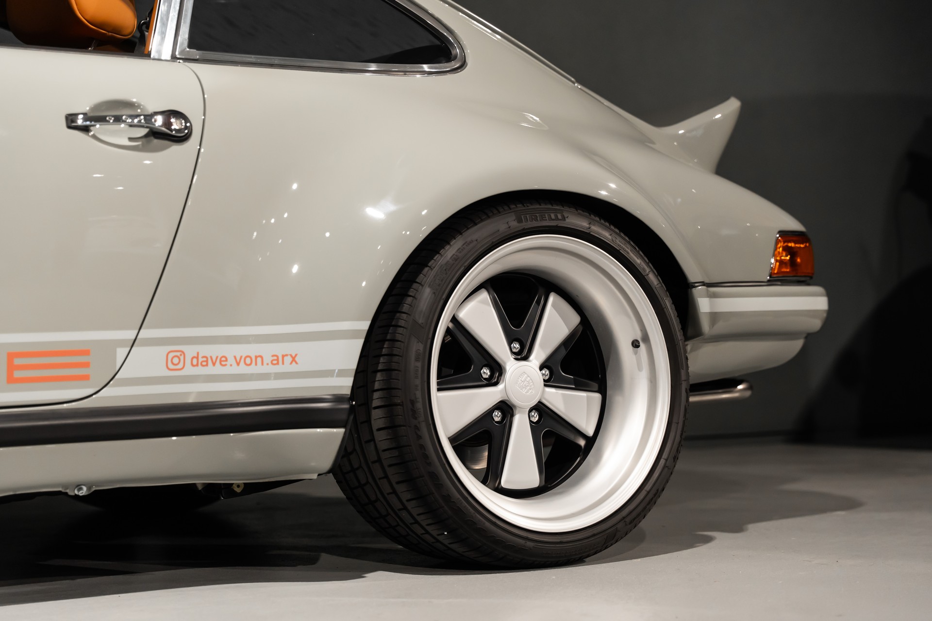 PORSCHE 911 Backdate-image-4