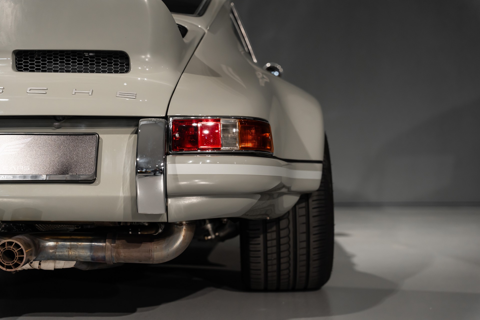 PORSCHE 911 Backdate-image-11