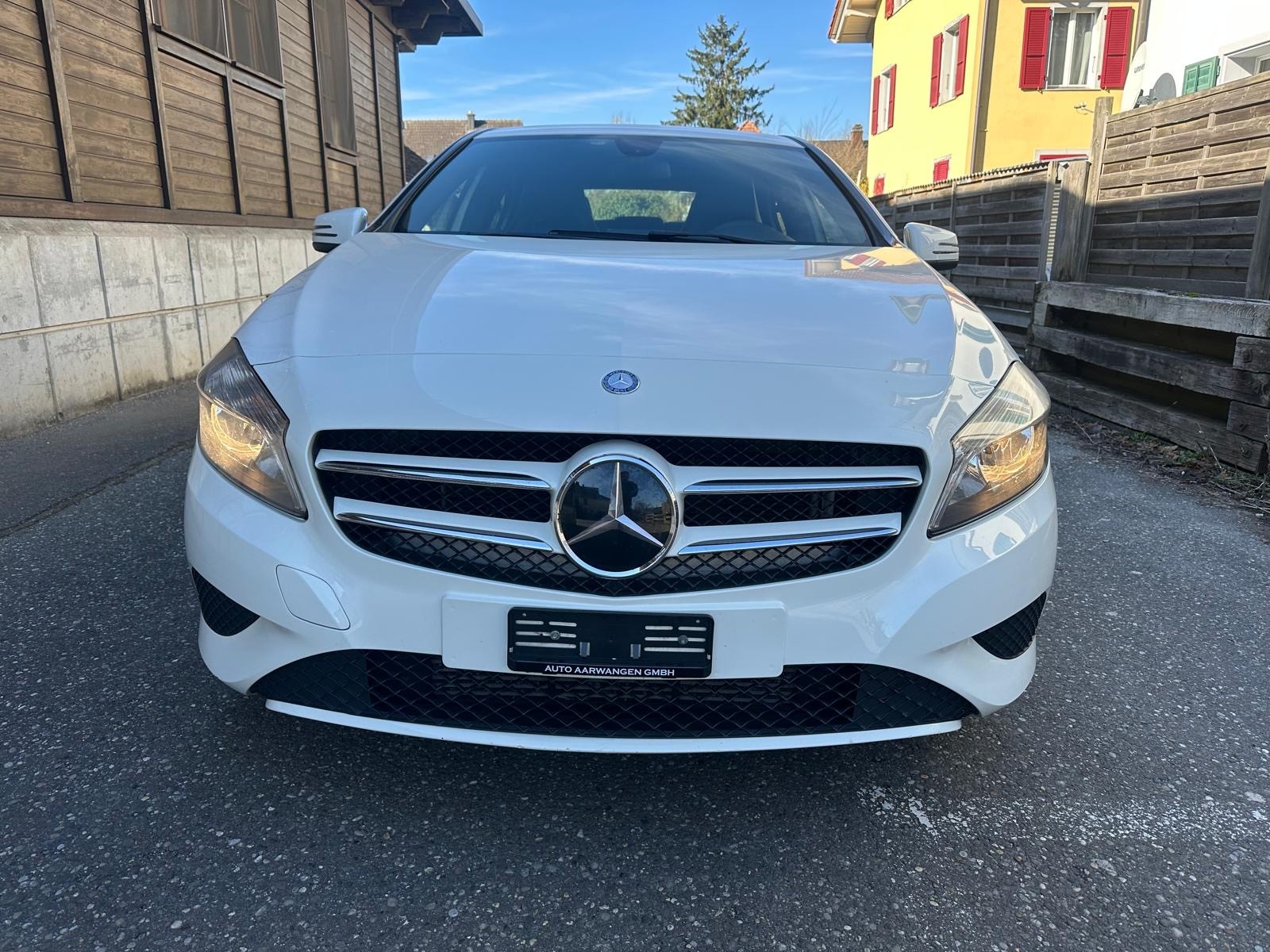 MERCEDES-BENZ A 180 Style-image-4