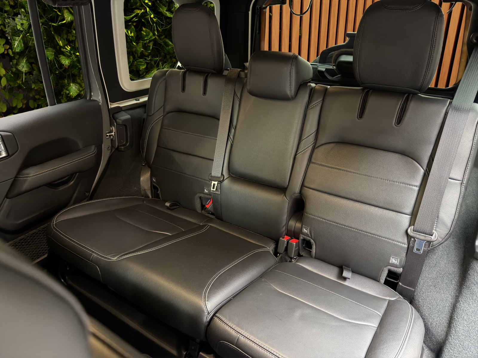 JEEP Wrangler 2.0 PHEV Unlimited Sahara DT Automatic-image-11