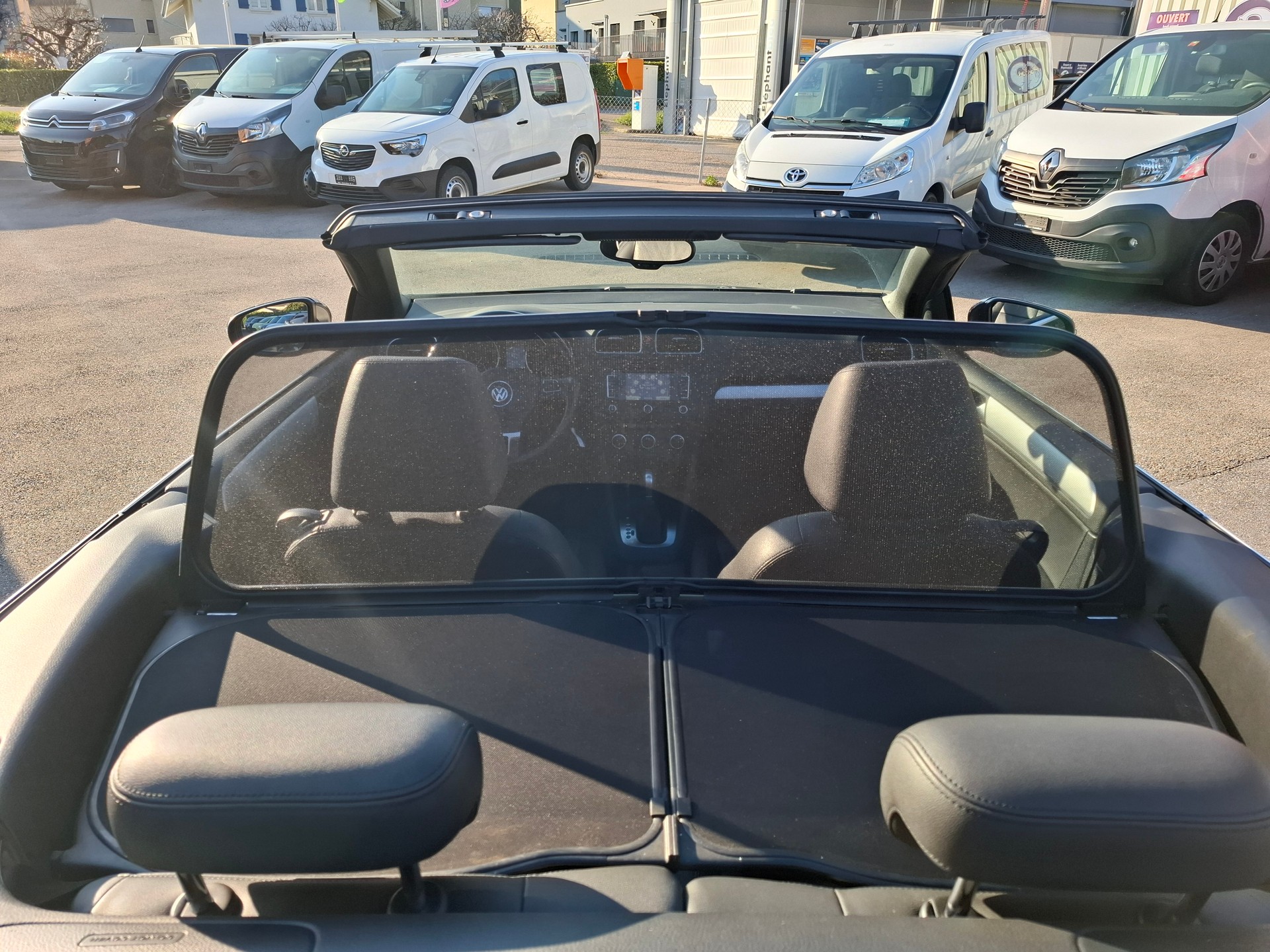 VW Golf Cabrio 1.4 TSI Cup DSG-image-9