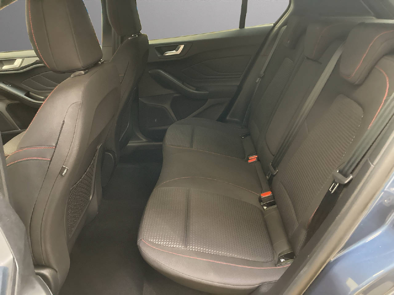 FORD Focus 1.0i EcoBoost 125 PS ST-Line-image-5