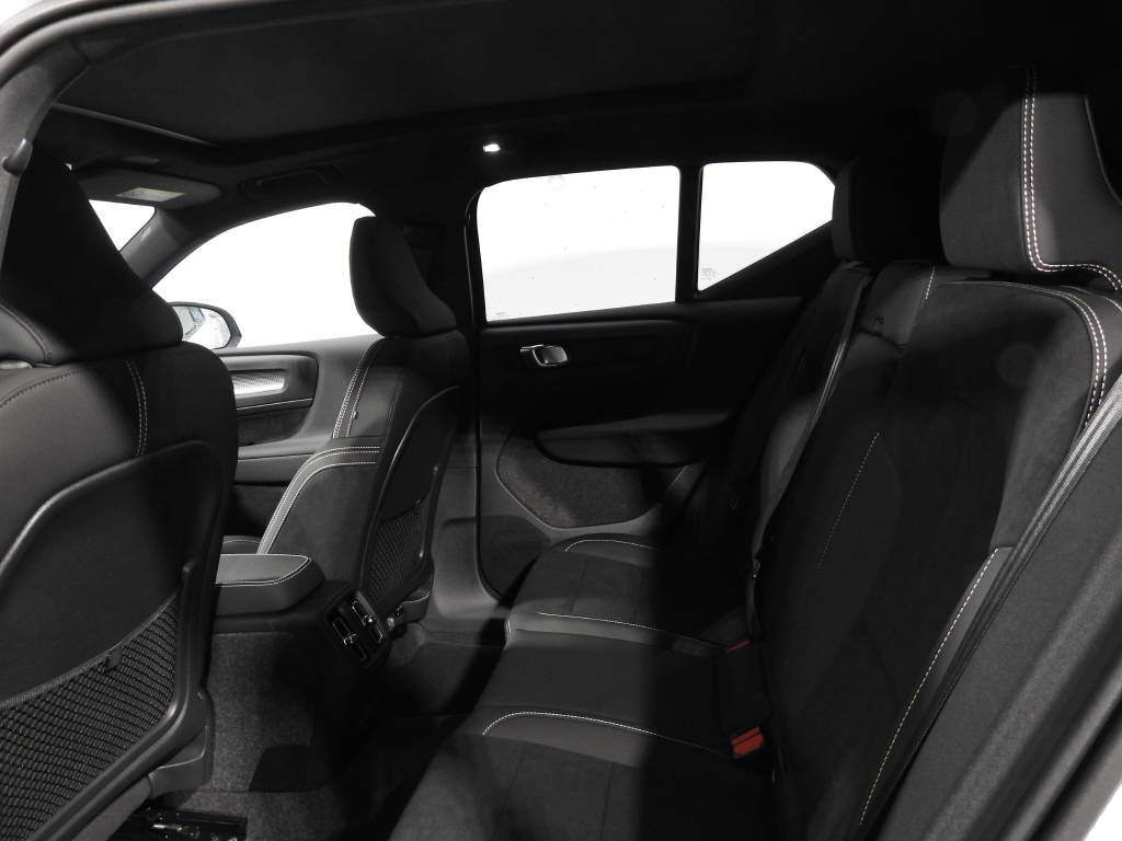 VOLVO EX40 Twin Ultra AWD-image-13