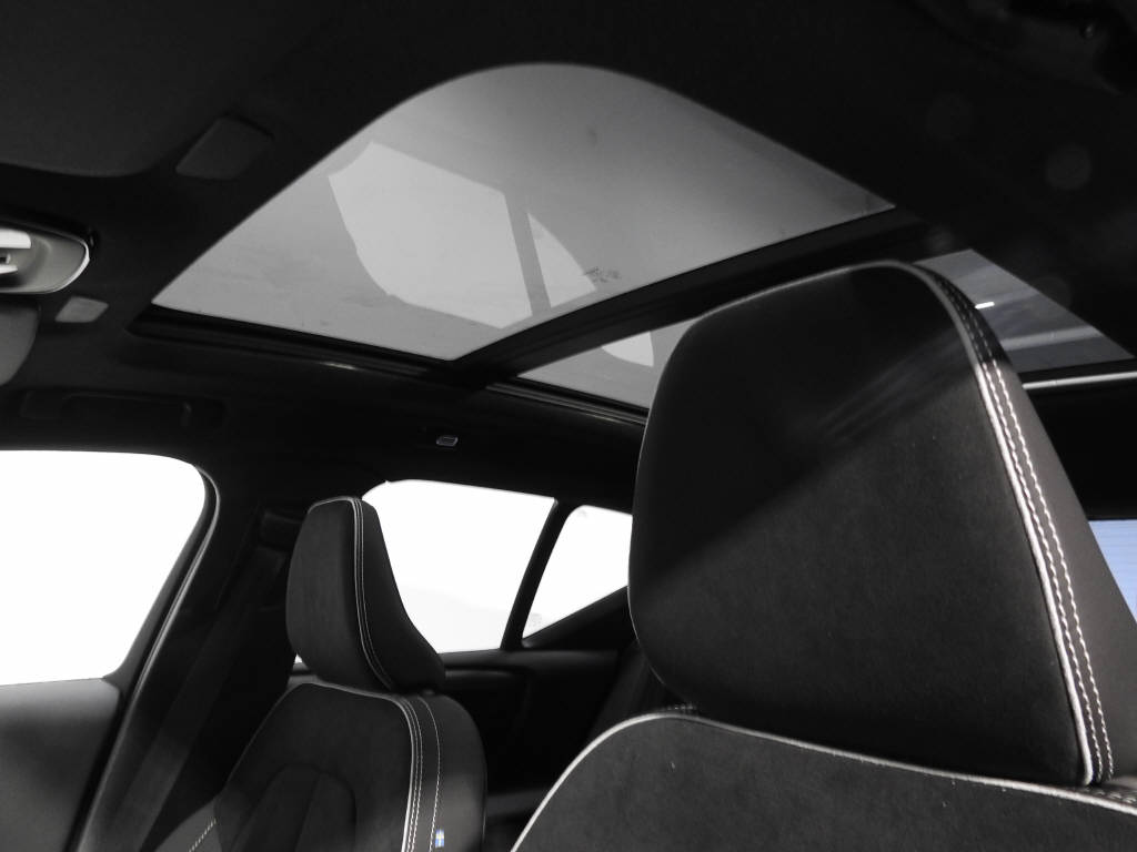 VOLVO EX40 Twin Ultra AWD-image-14