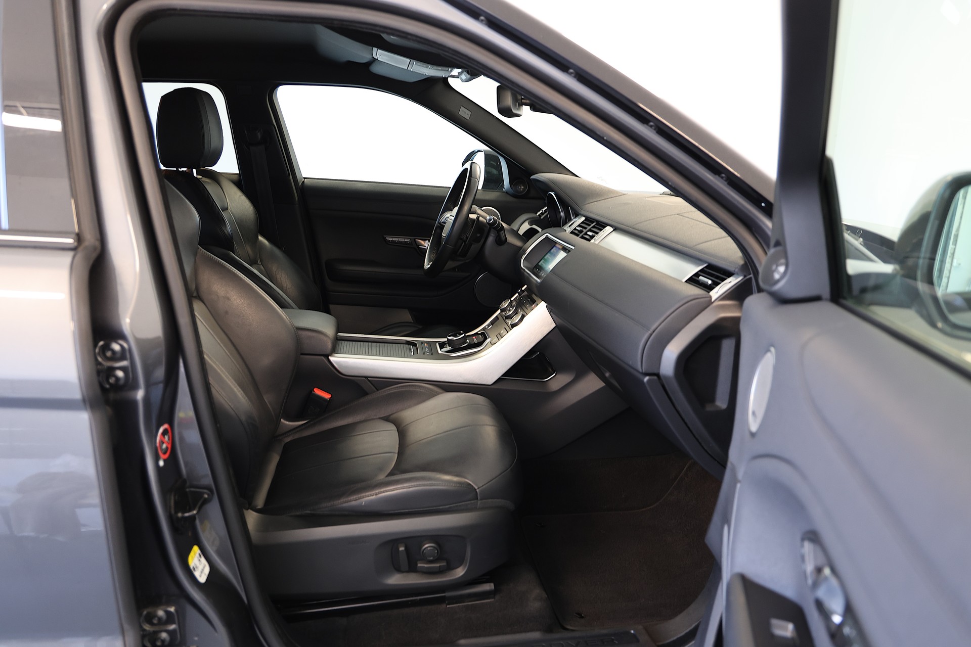 LAND ROVER Range Rover Evoque 2.0 Si4 SE AT9-image-11