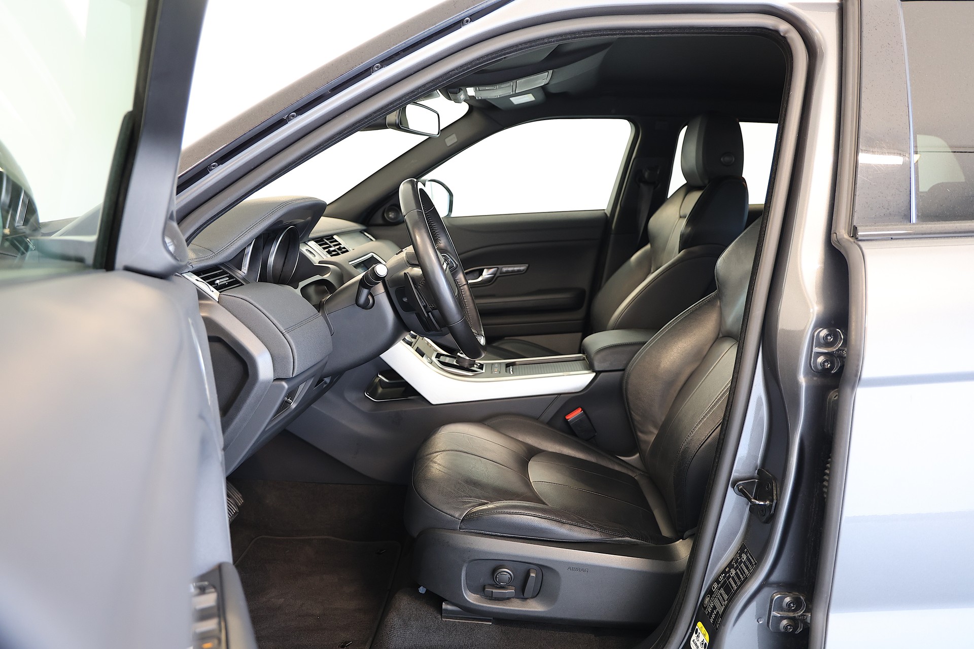 LAND ROVER Range Rover Evoque 2.0 Si4 SE AT9-image-5