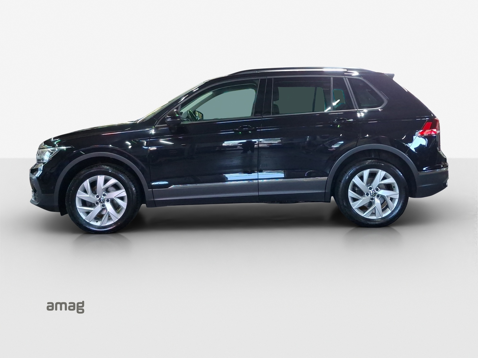 VW Tiguan 2.0 TDI SCR Life 4Motion DSG-image-1