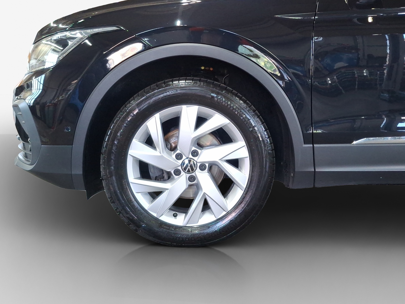 VW Tiguan 2.0 TDI SCR Life 4Motion DSG-image-14