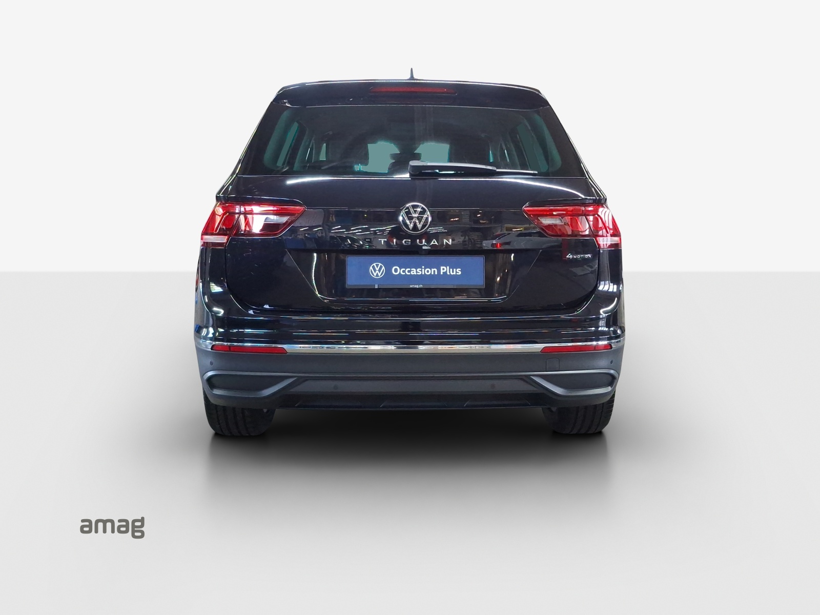 VW Tiguan 2.0 TDI SCR Life 4Motion DSG-image-3