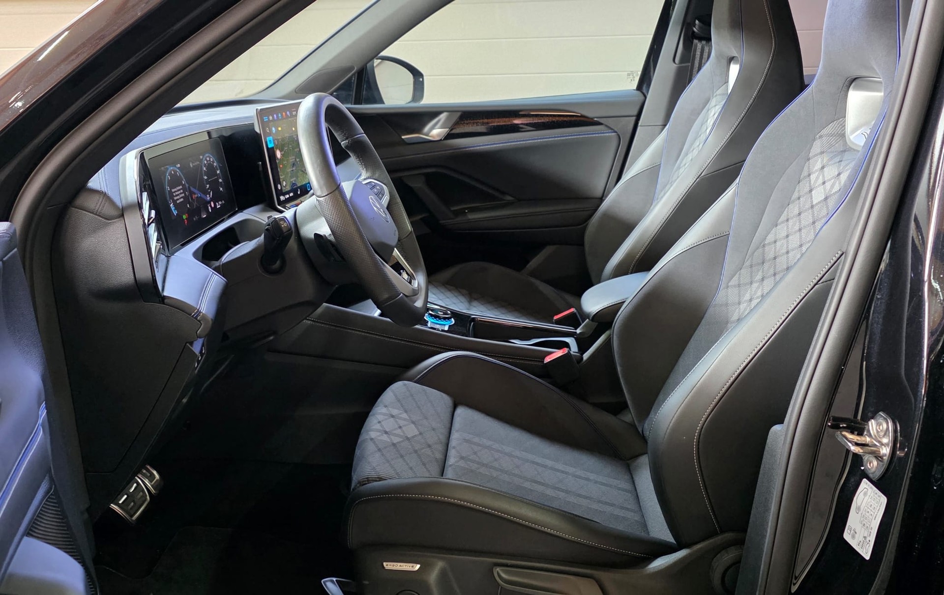 VW Tiguan 2.0 TSI DSG R-Line 4Motion-image-8