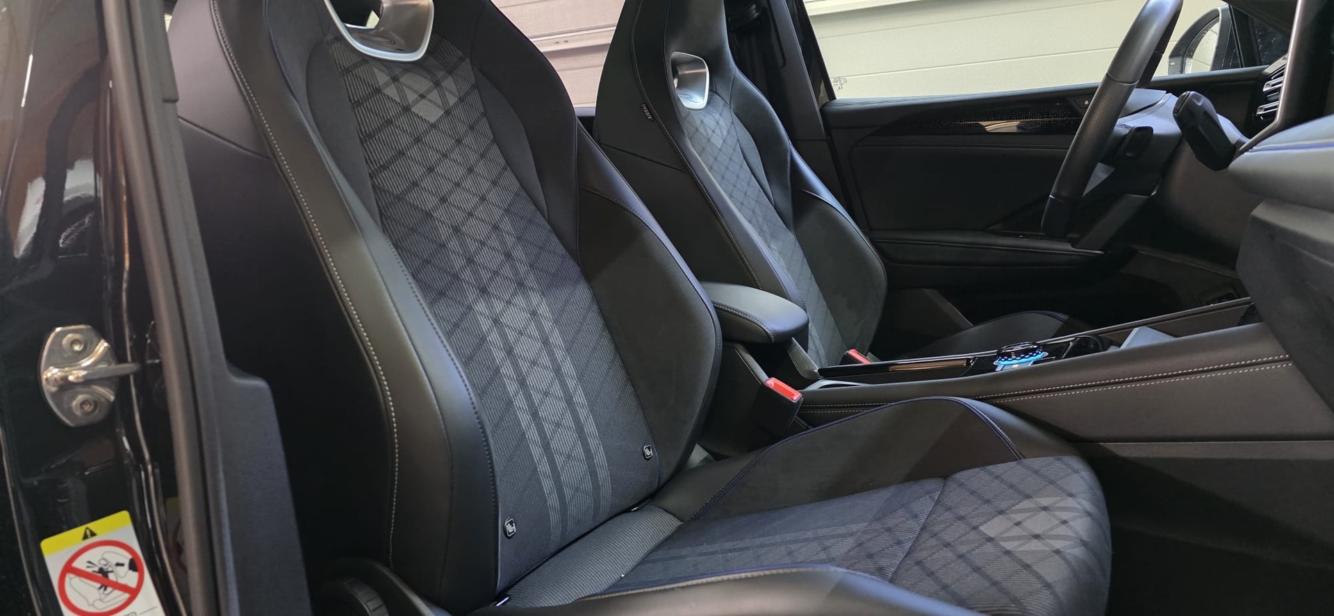 VW Tiguan 2.0 TSI DSG R-Line 4Motion-image-26