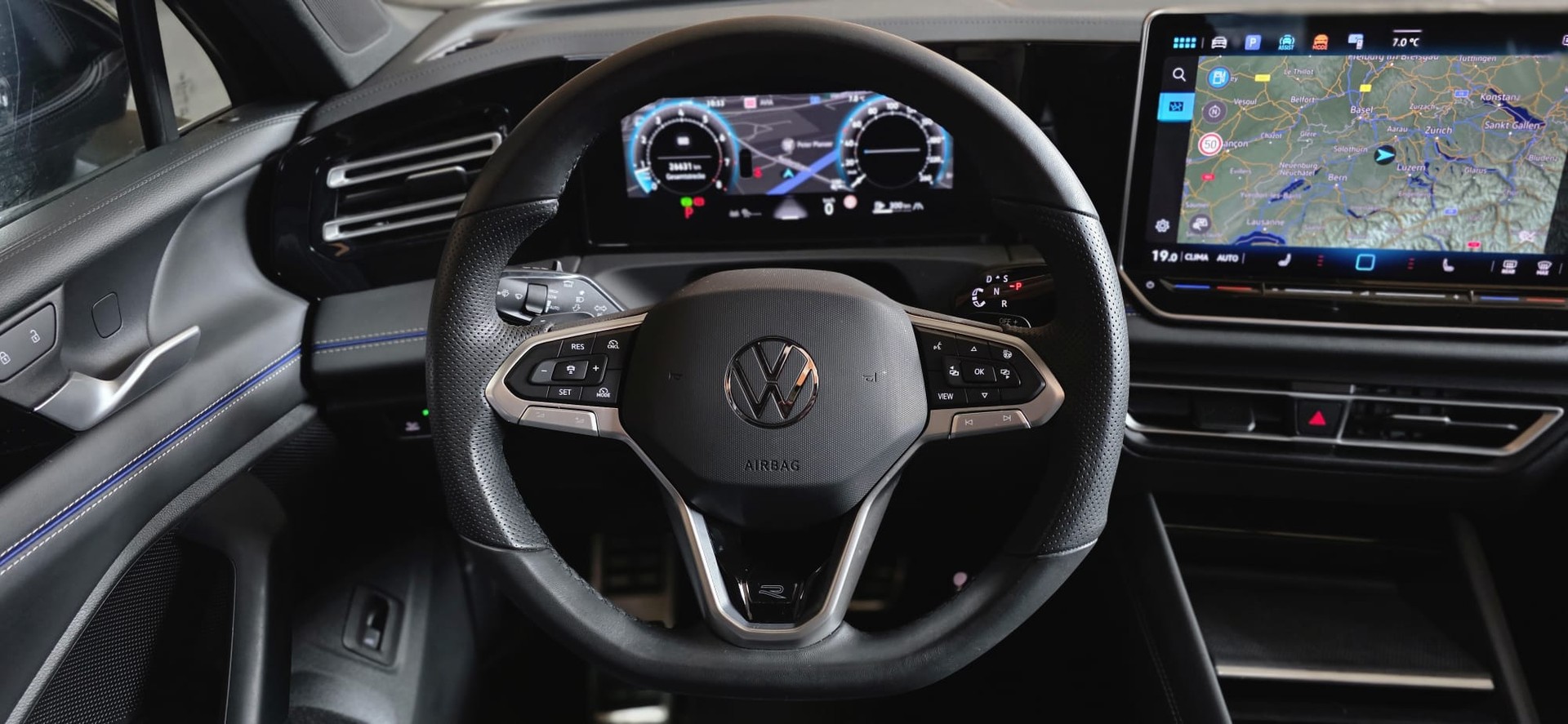 VW Tiguan 2.0 TSI DSG R-Line 4Motion-image-11