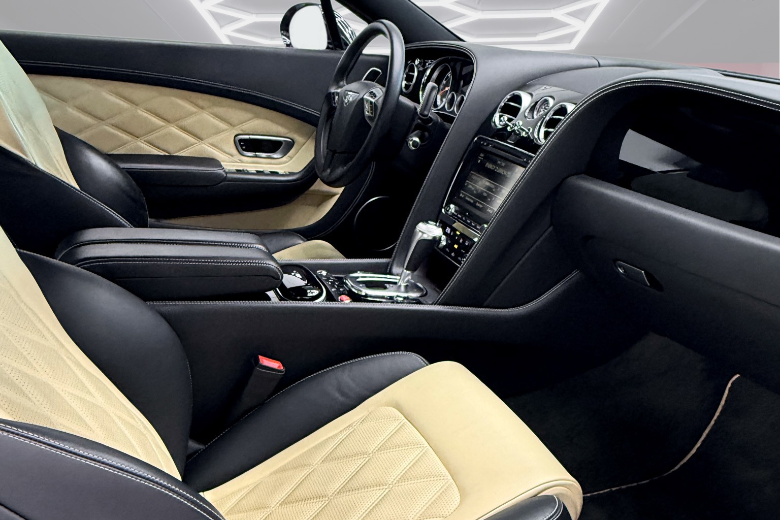 BENTLEY Continental GT 4.0 V8 S inkl. Garantie-image-13