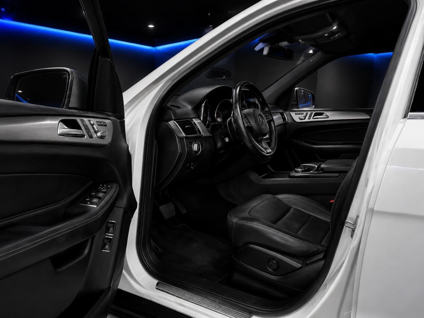 MERCEDES-BENZ GLE 350 d 4Matic 9G-Tronic-image-10