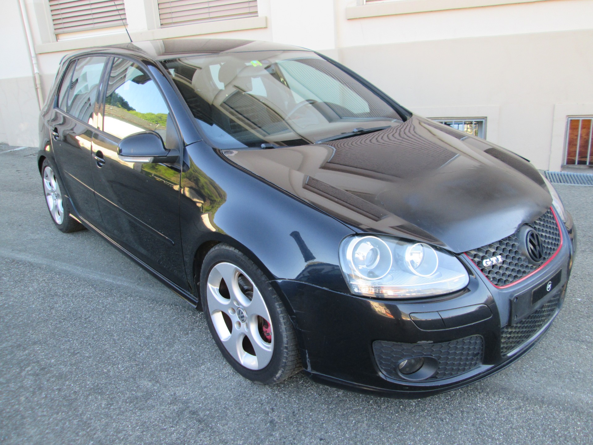 VW Golf 2.0 TFSI GTI-image-3