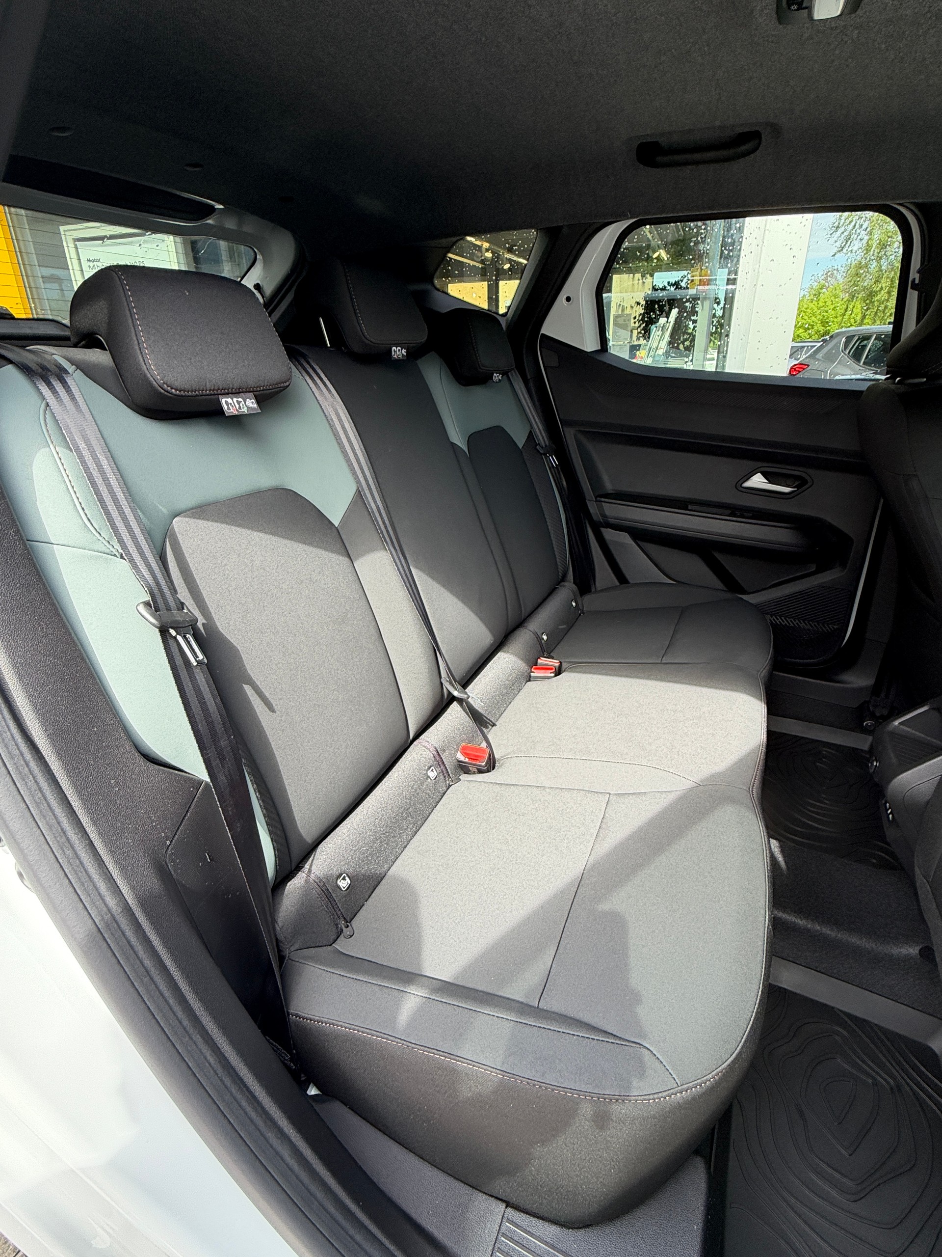 DACIA Duster HEV 155 Extreme-image-6