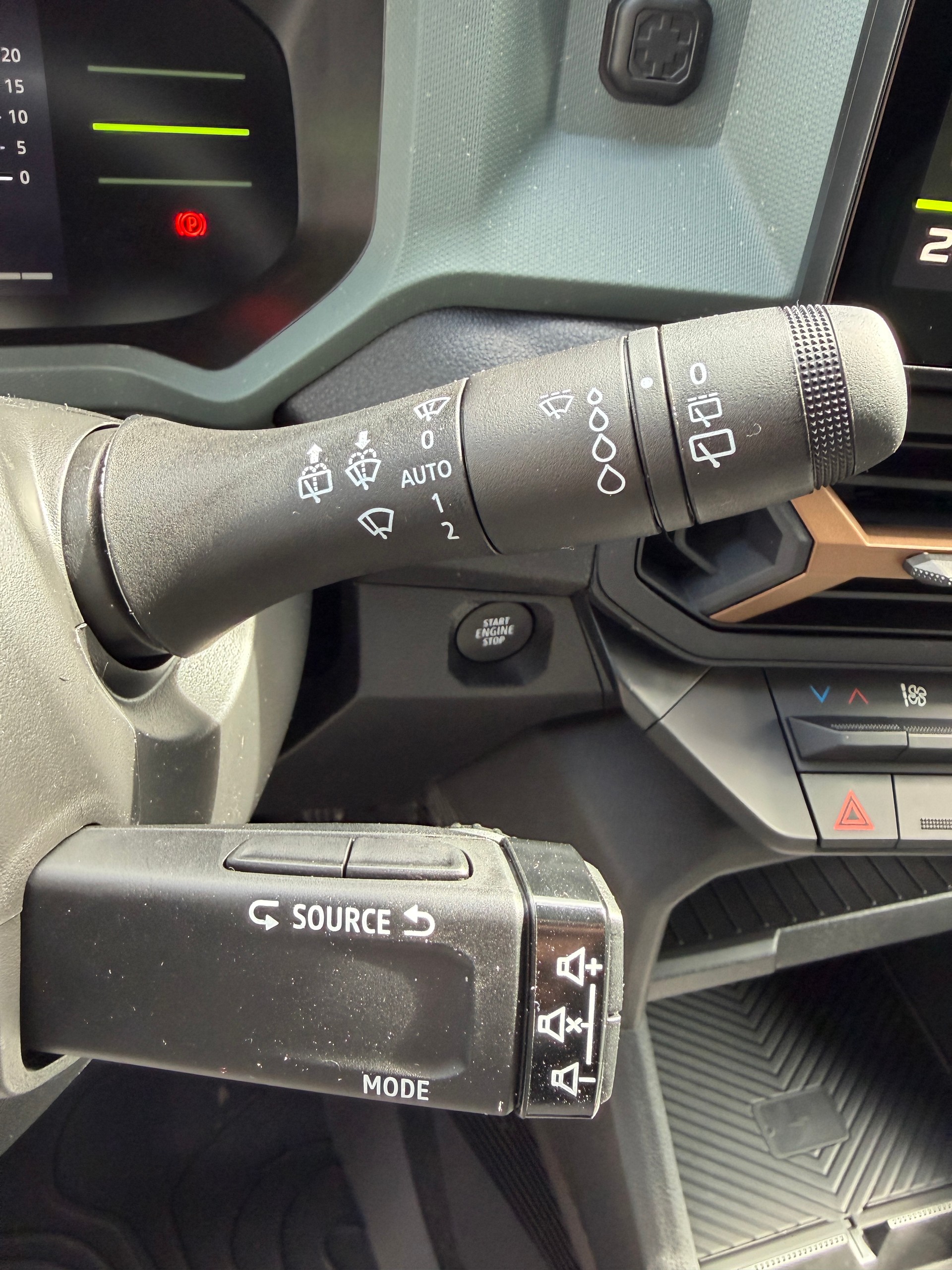 DACIA Duster HEV 155 Extreme-image-16
