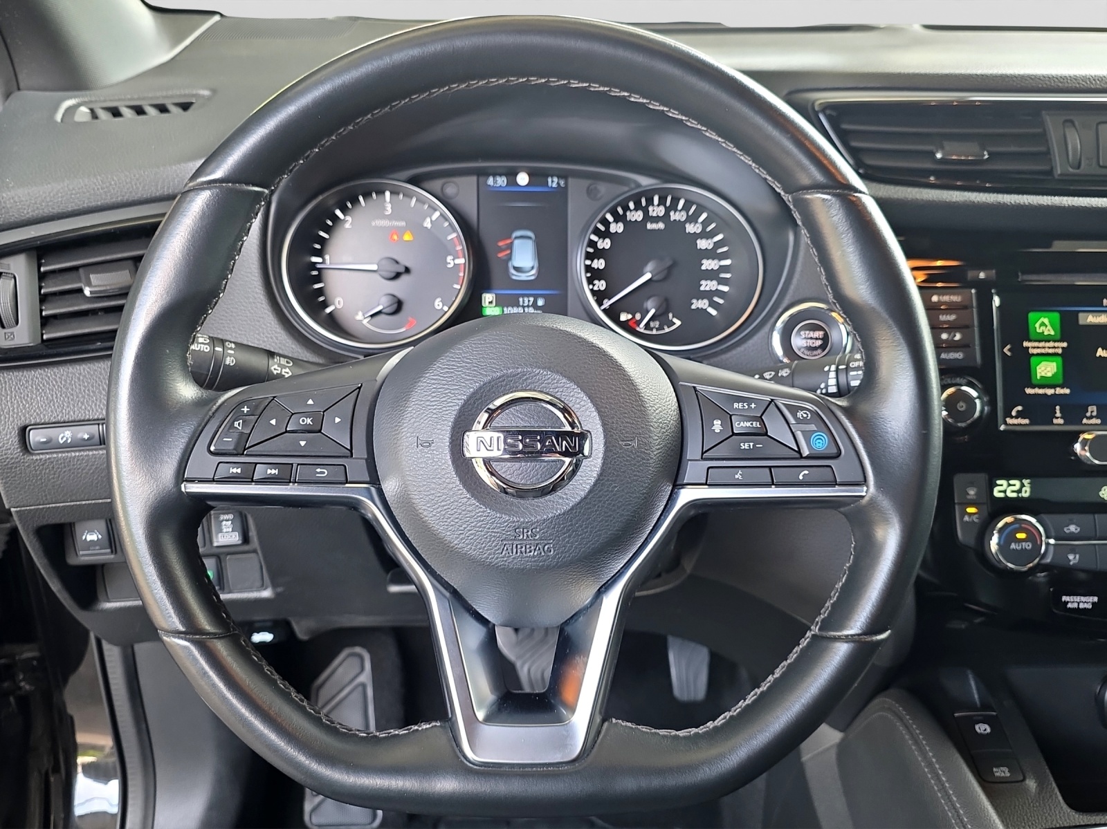 NISSAN Qashqai 1.7 dCi N-Tec 4x4-image-9