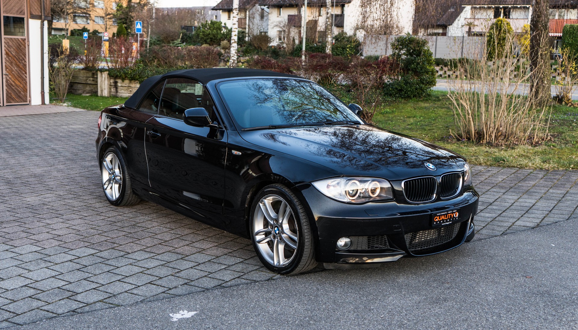 BMW 120d Cabrio M-PACK 6 Gang-image-4