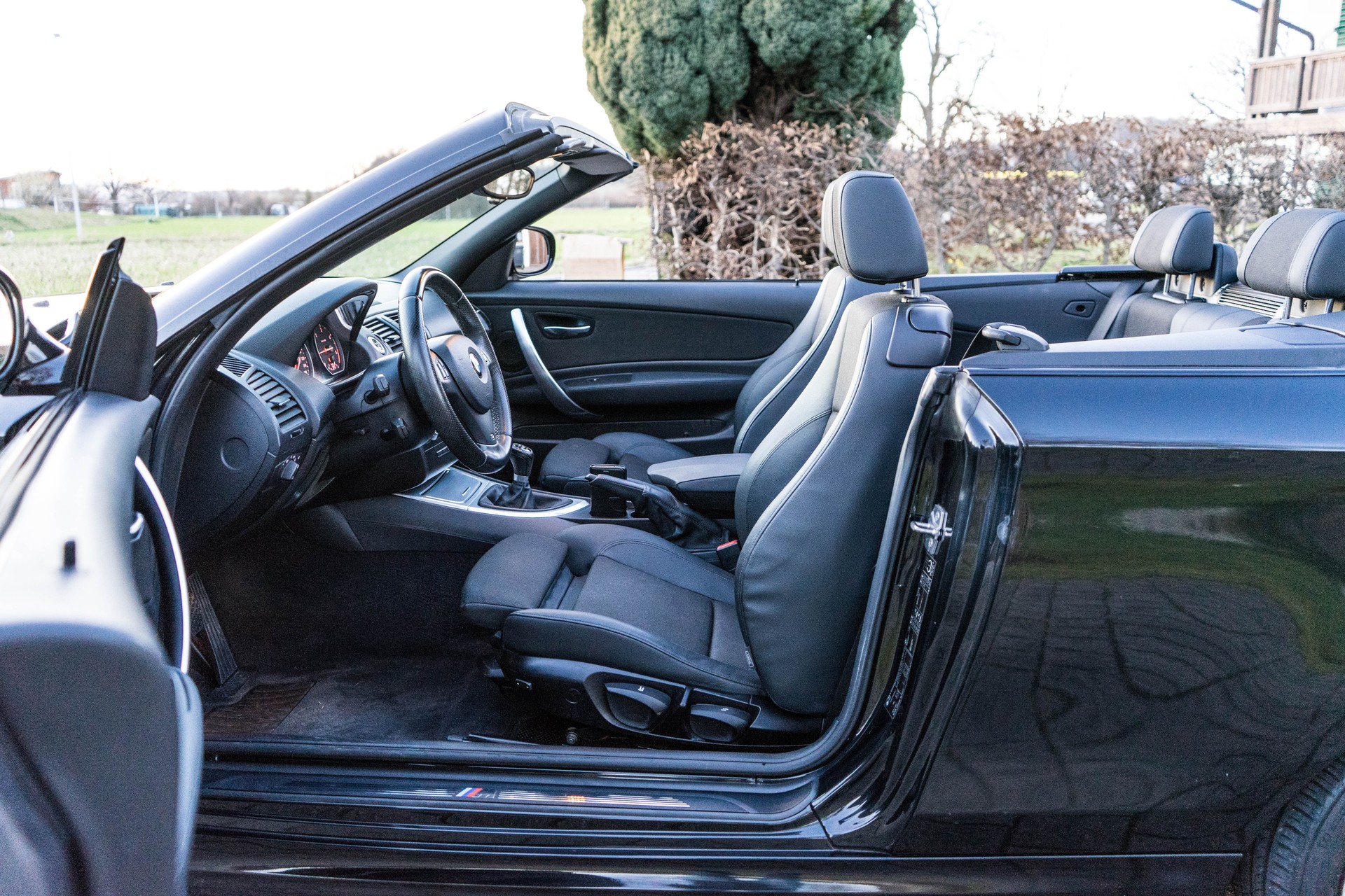 BMW 120d Cabrio M-PACK 6 Gang-image-13