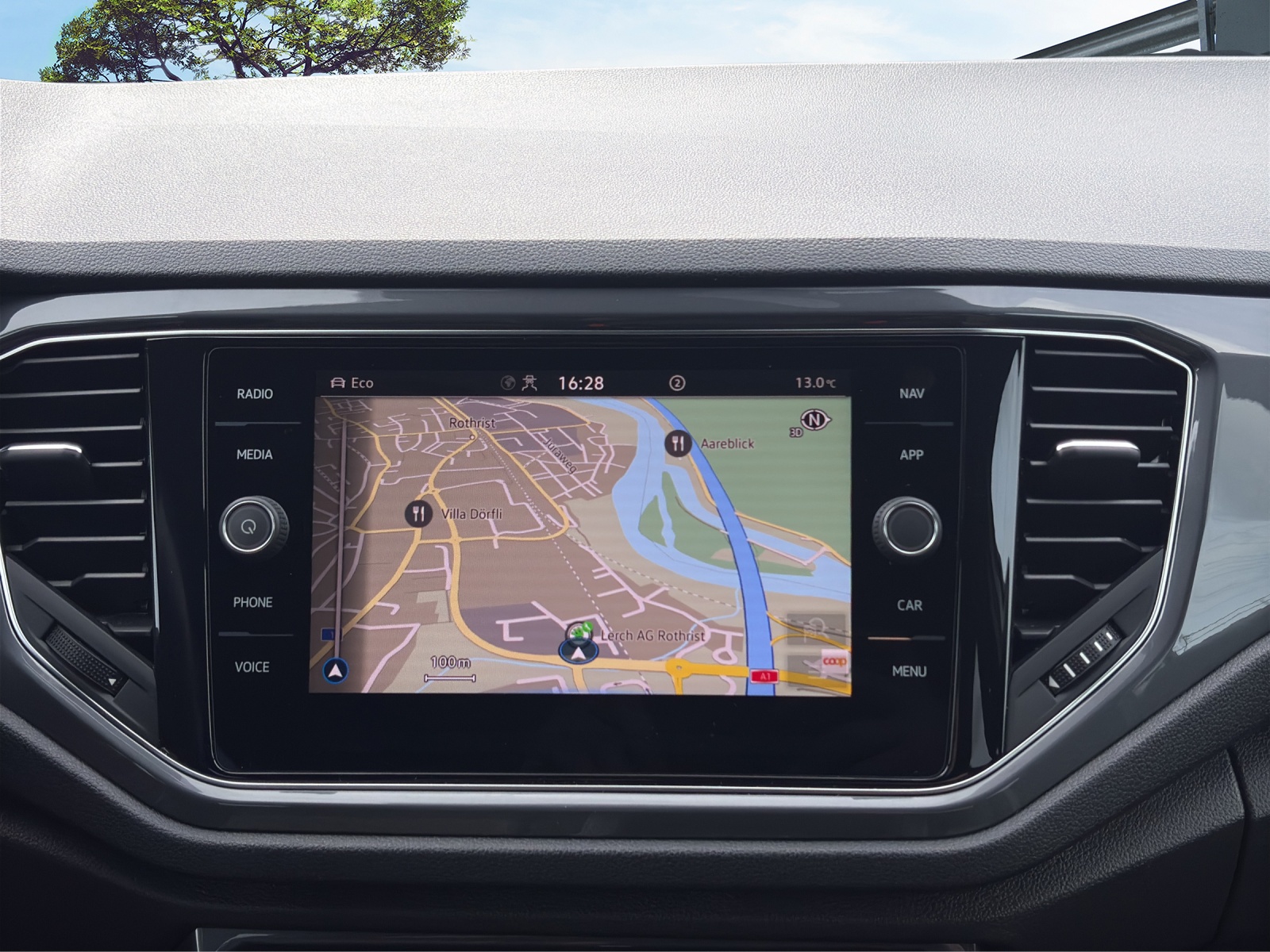 VW T-Roc 2.0 TSI Sport DSG 4Motion-image-12