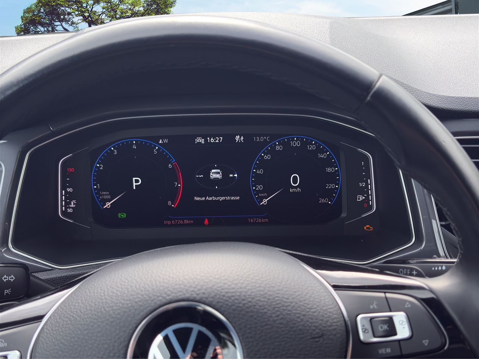 VW T-Roc 2.0 TSI Sport DSG 4Motion-image-11