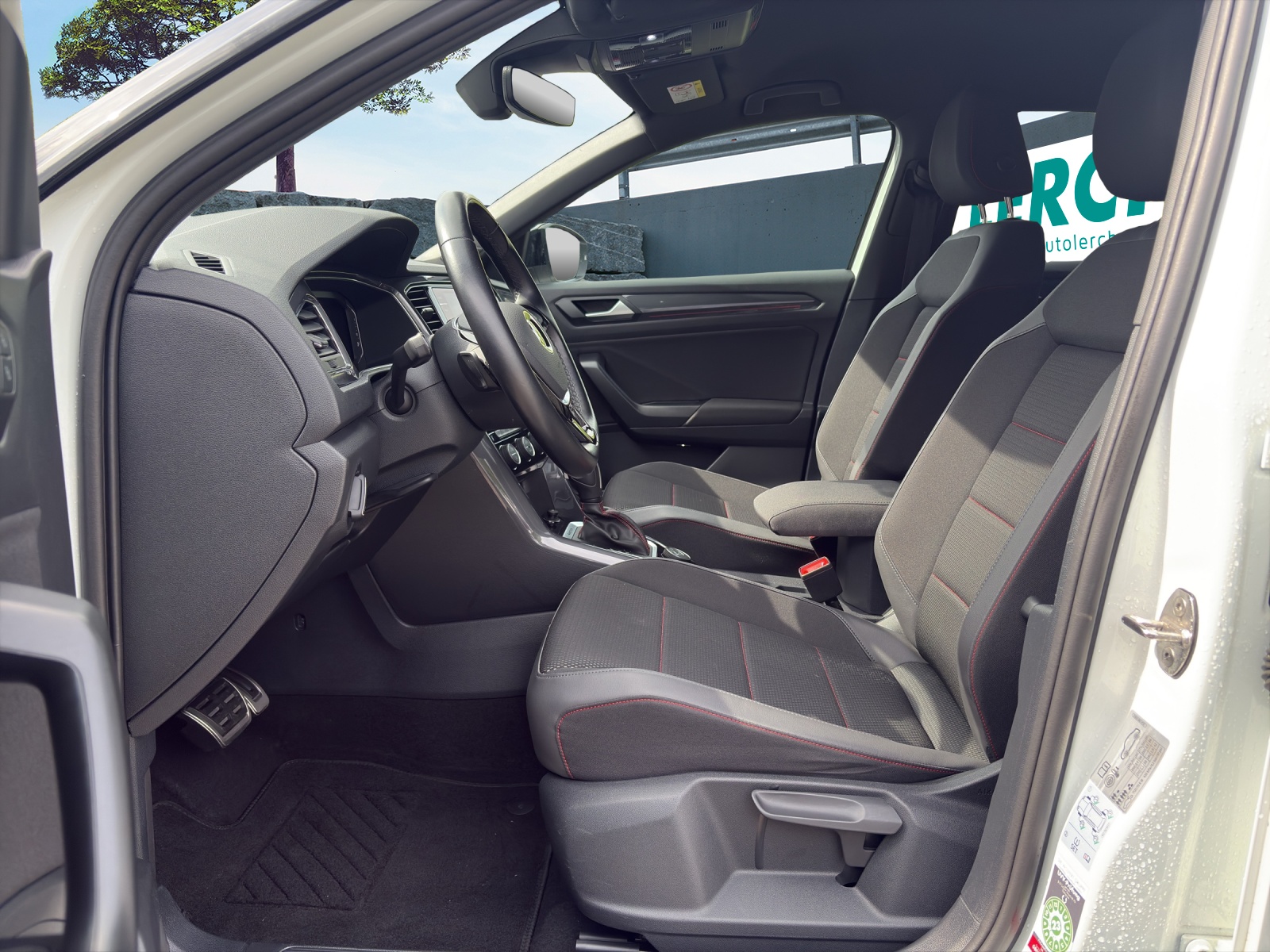 VW T-Roc 2.0 TSI Sport DSG 4Motion-image-6