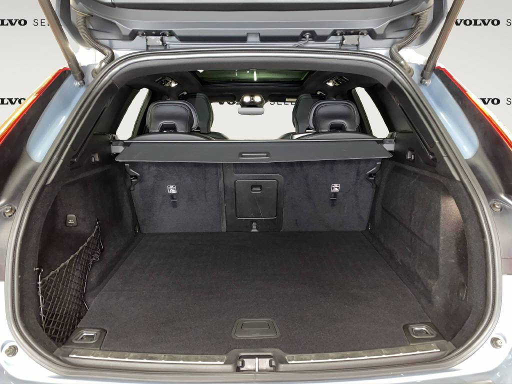 VOLVO XC60 2.0 T6 TE R-Design eAWD-image-13