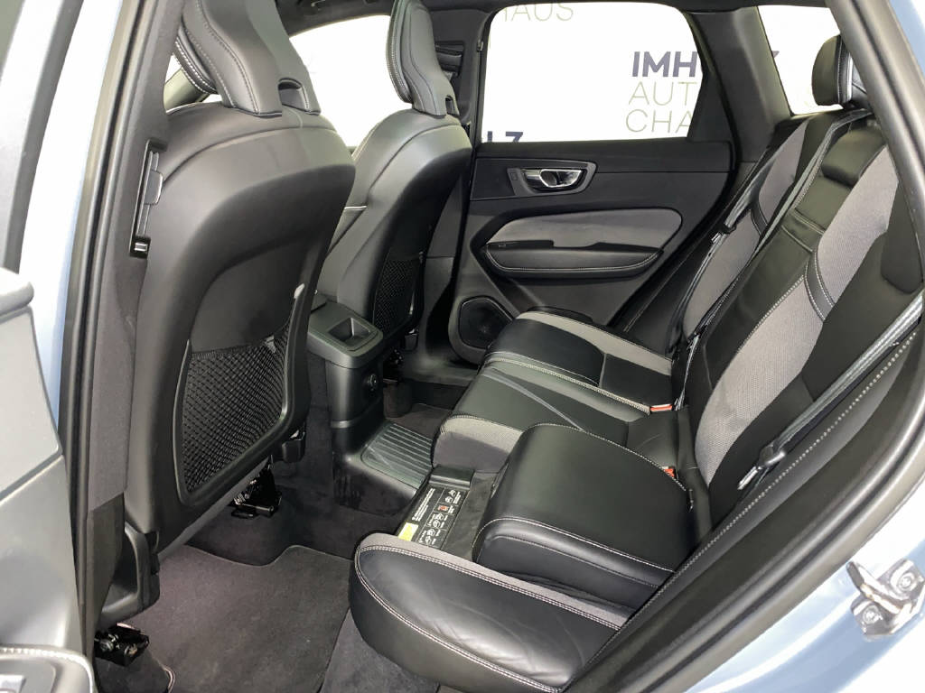 VOLVO XC60 2.0 T6 TE R-Design eAWD-image-16