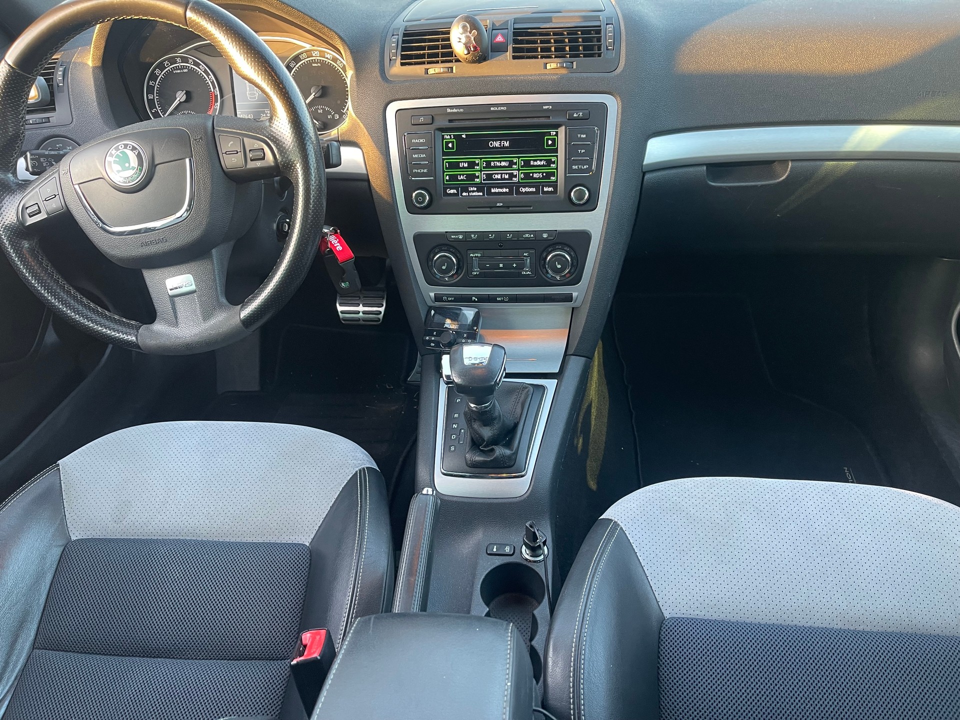 SKODA Octavia Combi 2.0 TDI RS DSG-image-4