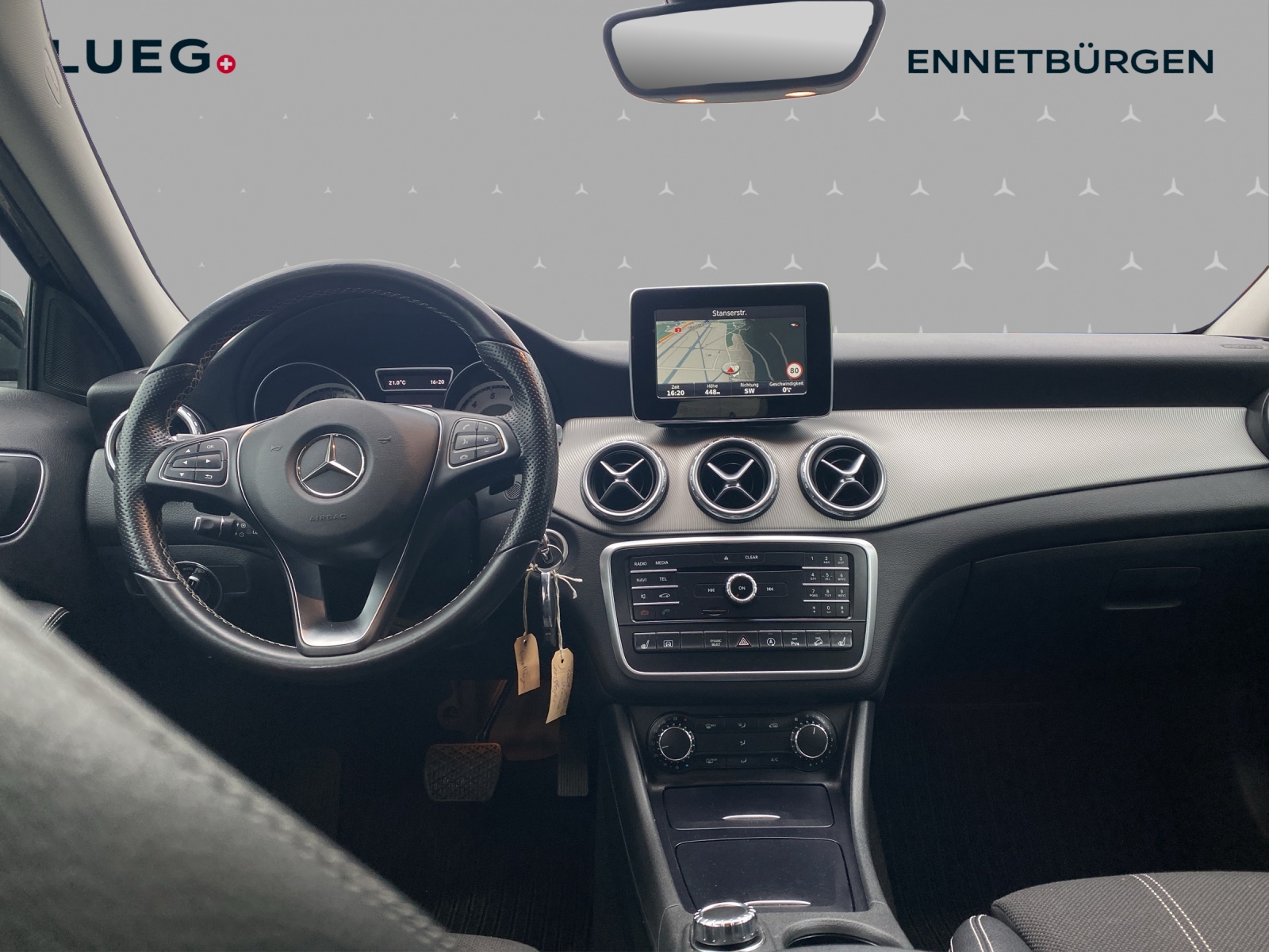 MERCEDES-BENZ GLA 250 Urban 4Matic 7G-DCT-image-10